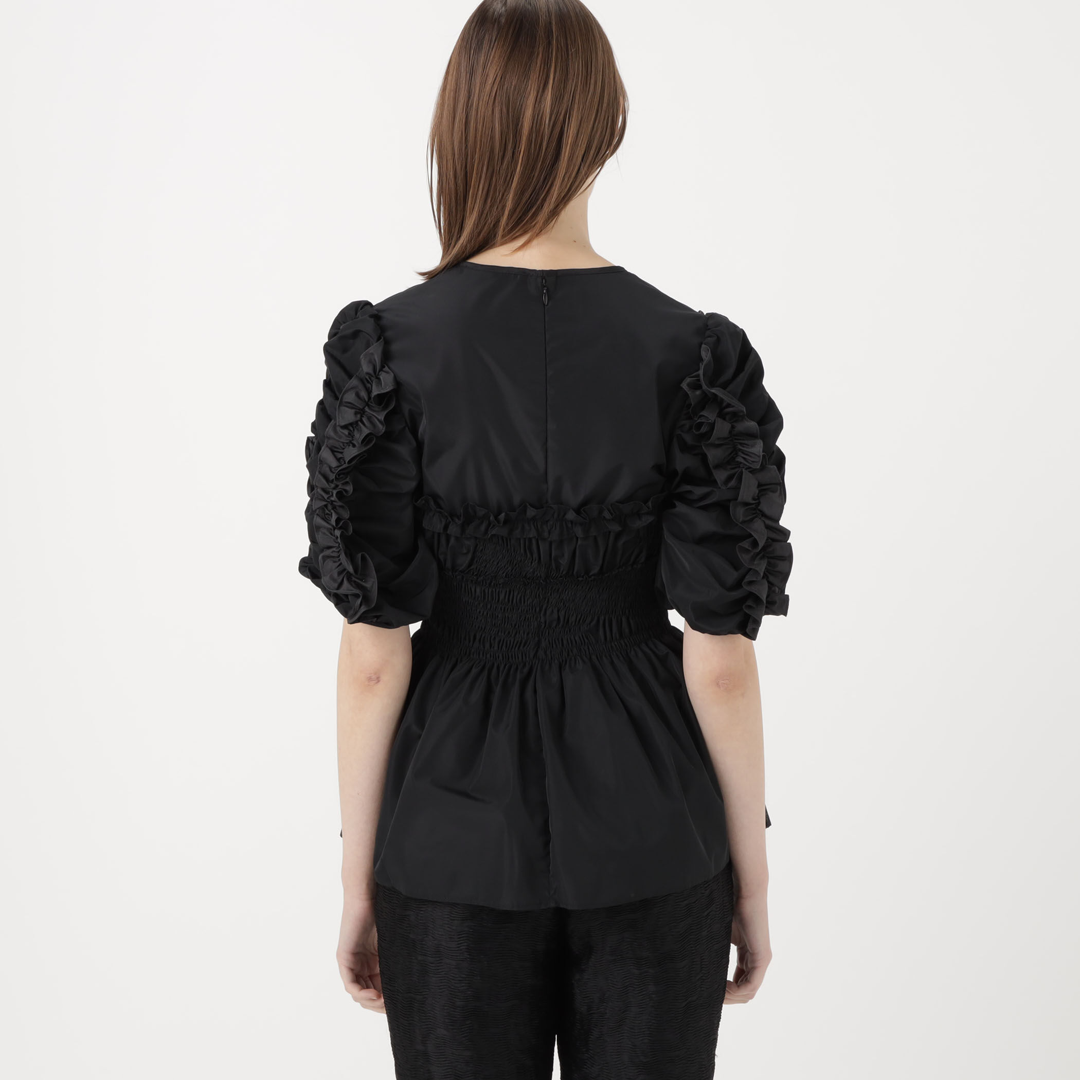 cecilie telle ラウンドネック　ポンチョ　ブラック CECILIE BAHNSEN VIRTUE TOP RECYCL ペプラムブラウス