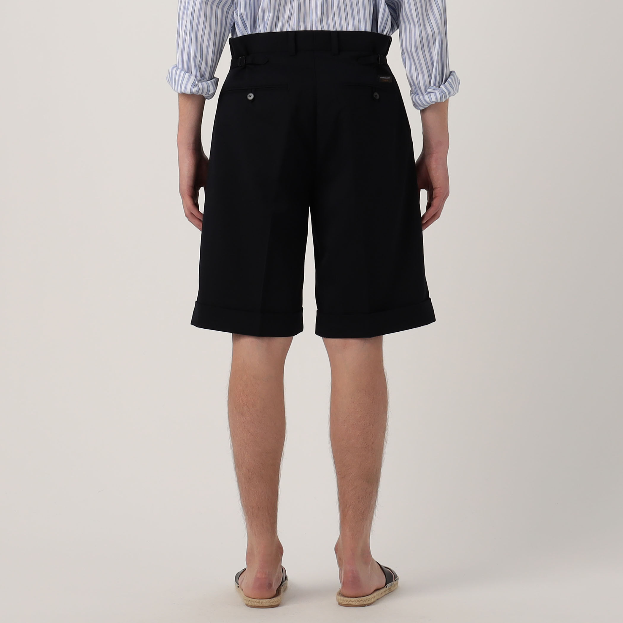 ウールポリエステルツイル バレルワイドショートパンツ