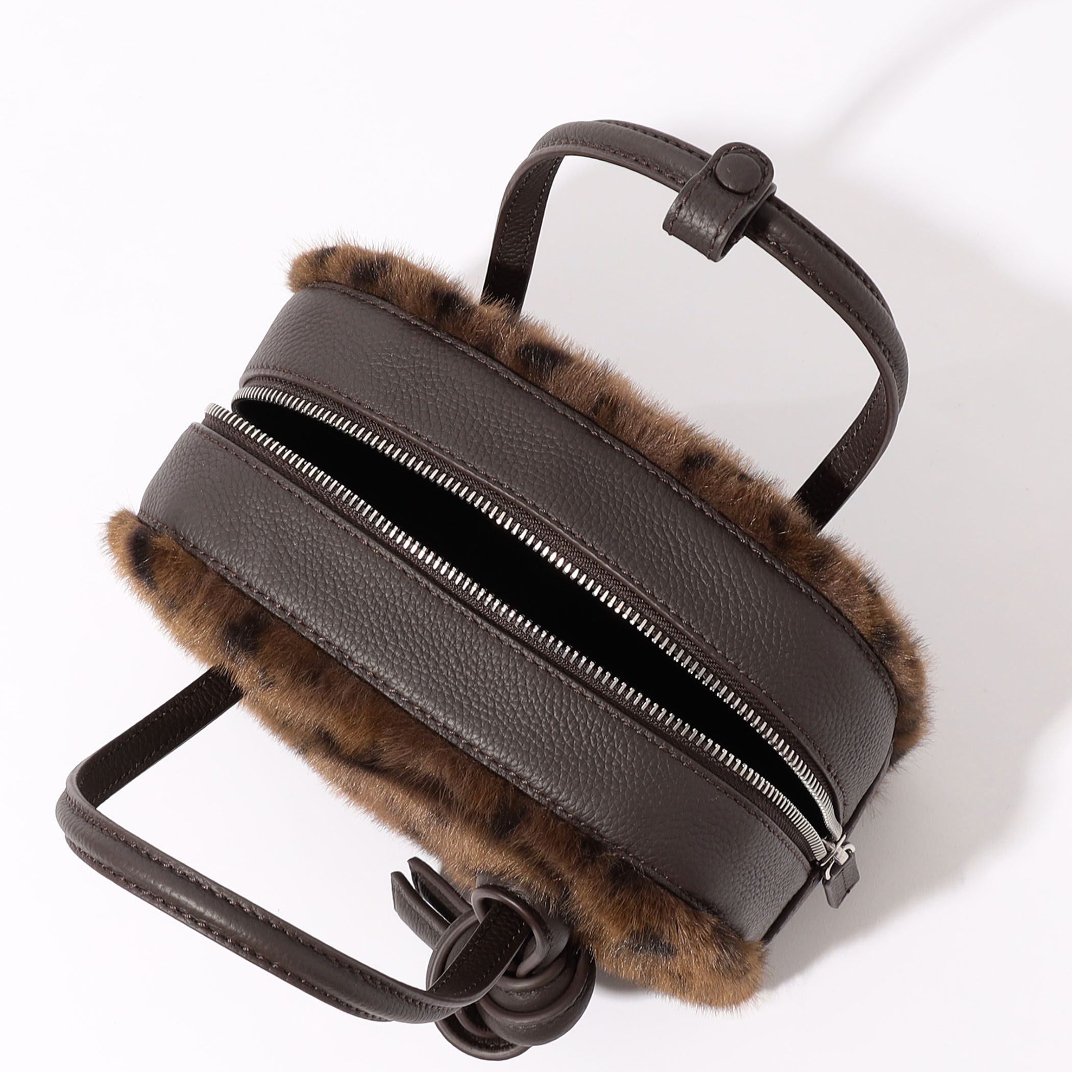 別注】VASIC APERO MINI MINI CHEETAH バッグ｜トゥモローランド 公式
