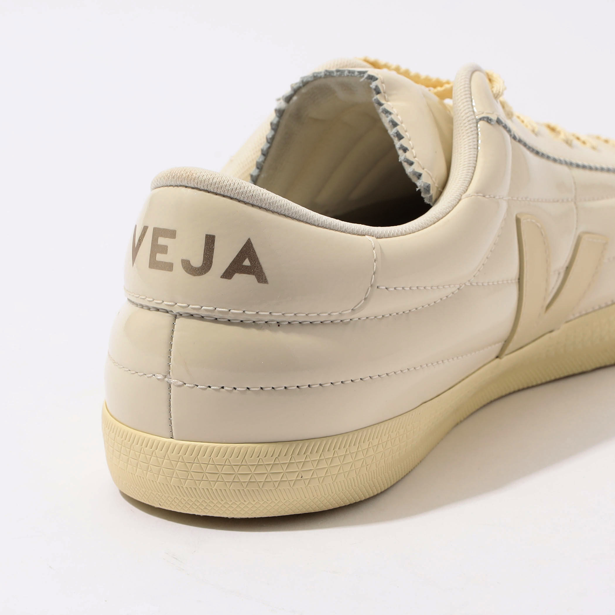 VEJA PANENKA PATENT スニーカー｜トゥモローランド 公式サイト
