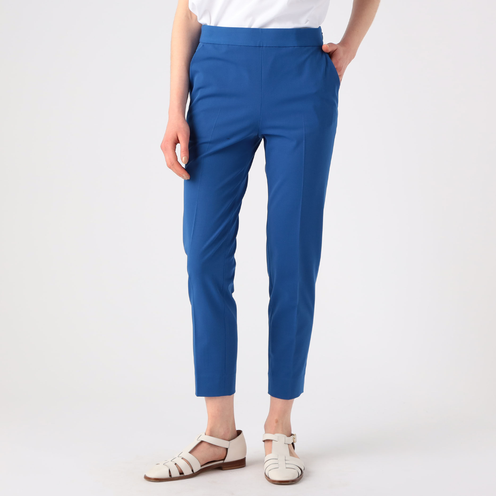 至福の着心地【Max Mara】ストレッチジャージーシガレットパンツ パンツ - 送料無料｜マックスマーラ公式サイト