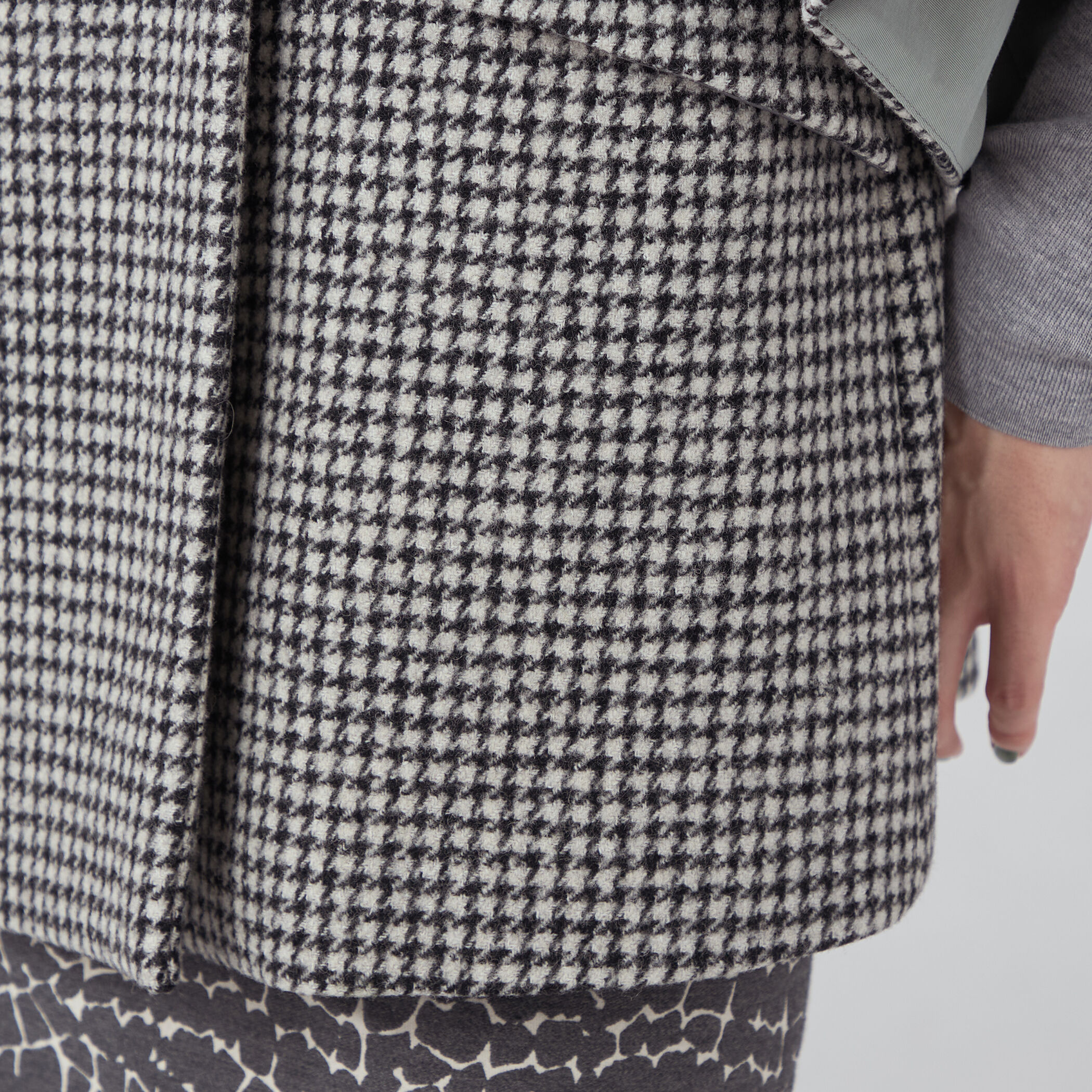 ウールカシミヤシェファード フレアスリーブショートコート