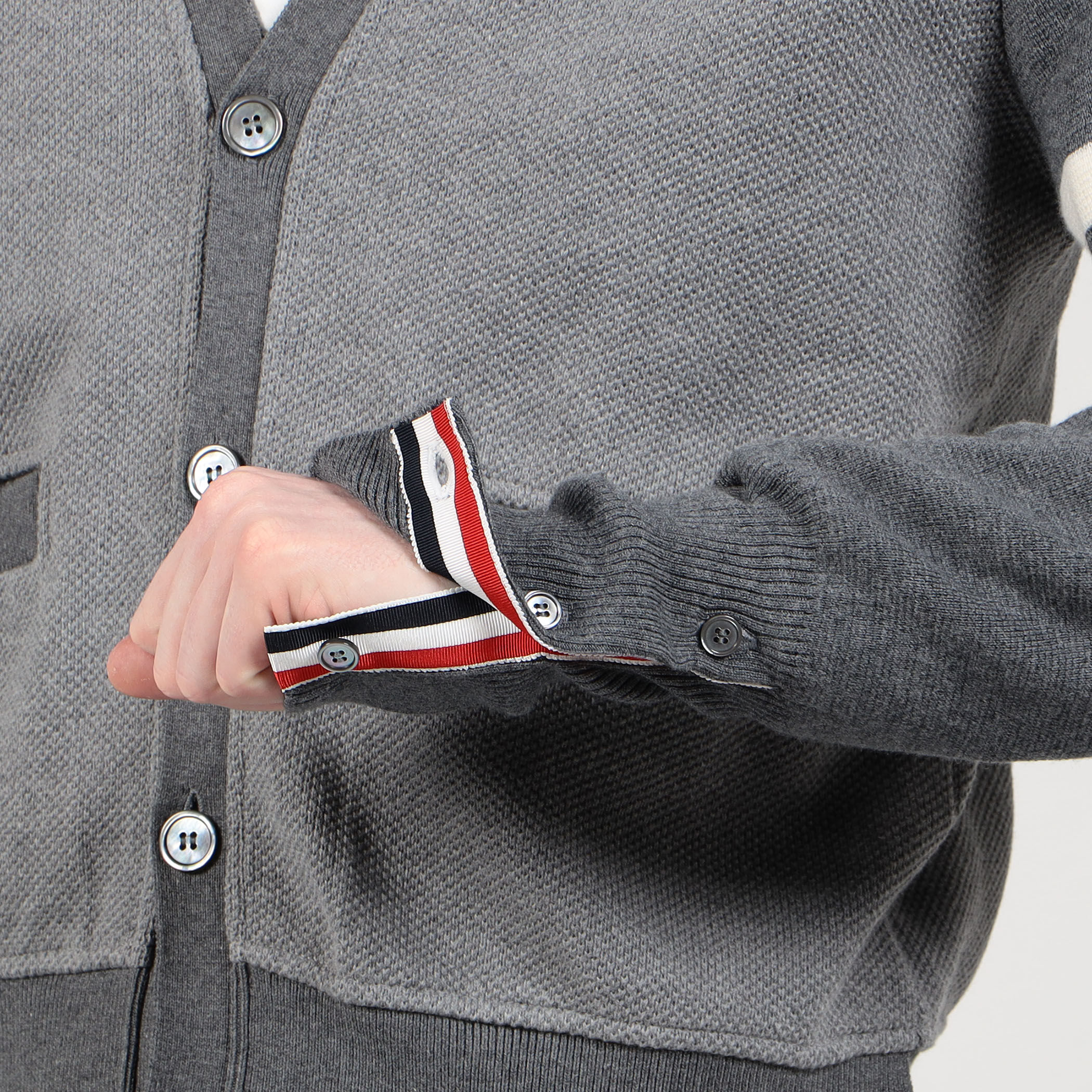 ○THOM BROWNE CARDIGAN｜トゥモローランド 公式通販