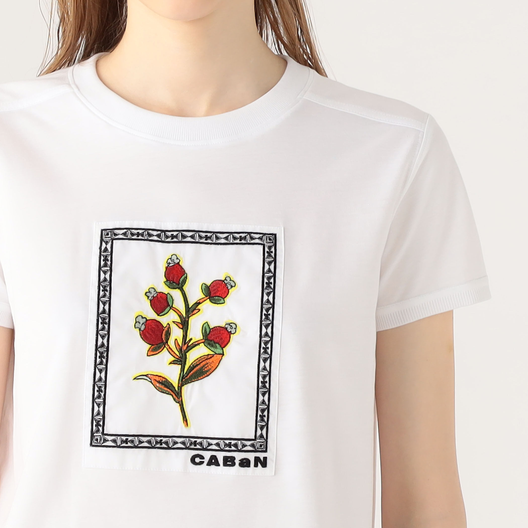 【キャバン】CABaN アフリカンエンブロイダリーTシャツ　白　Sサイズ CABaN スビンコットン アフリカンエンブロイダリーTシャツ