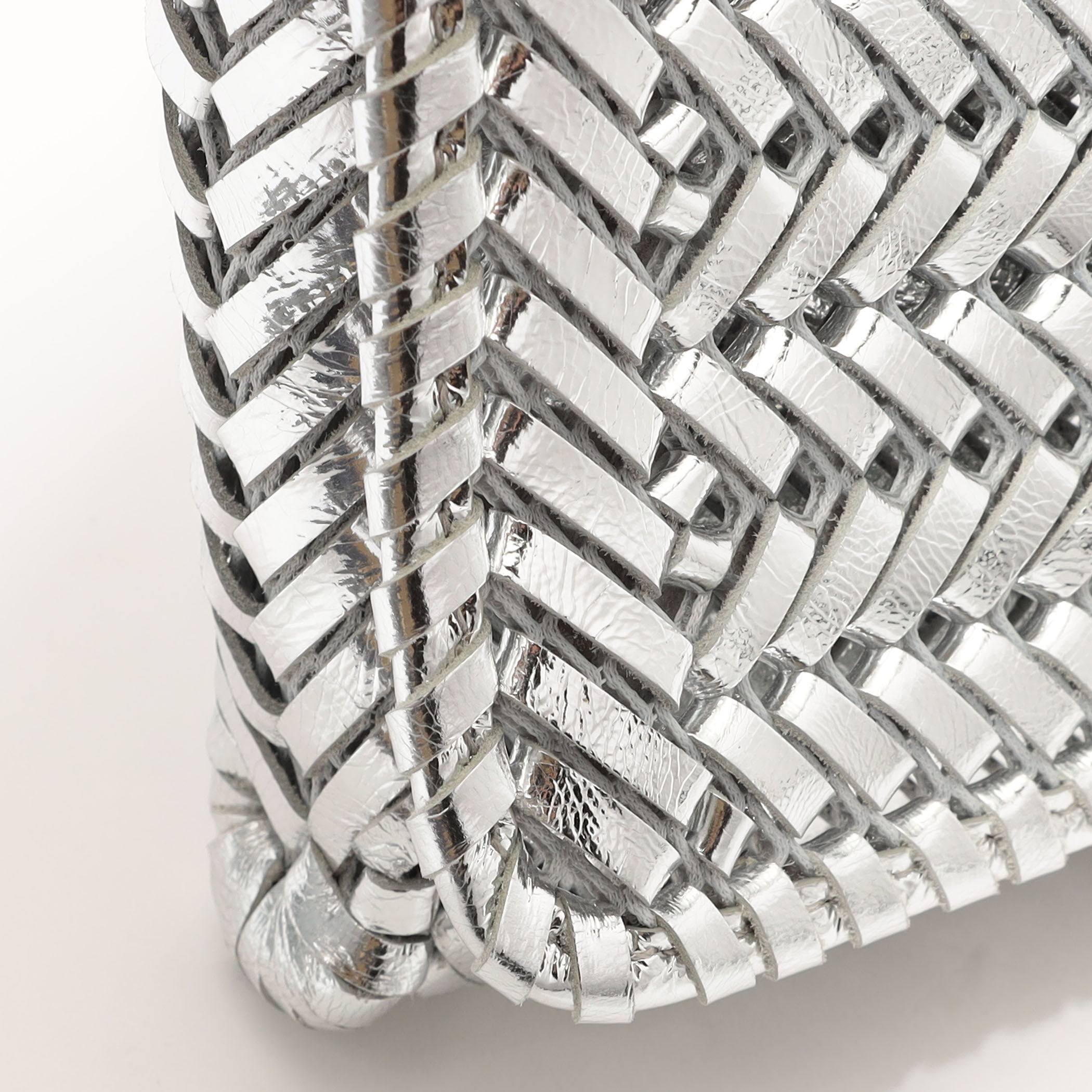 ANYA HINDMARCH THE NEESON TASSEL バッグ｜トゥモローランド 公式サイト