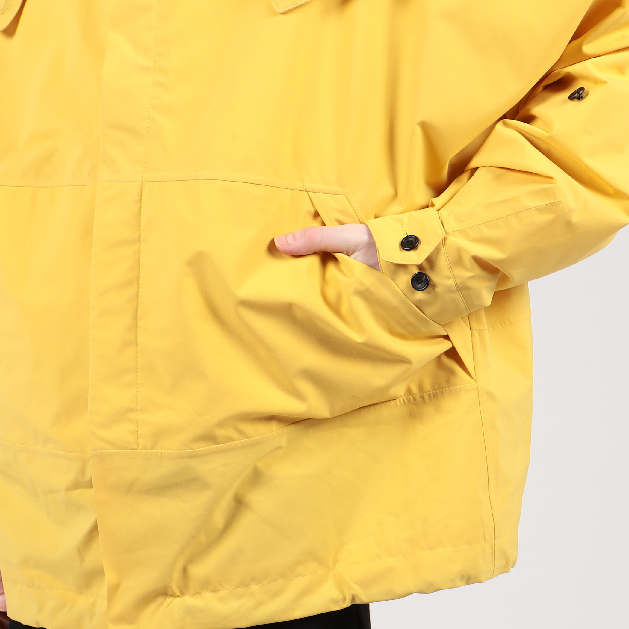 【関税込み】RAINS イエロー Loop ジャケット RAINSのイエロー Loop ジャケットがセール中