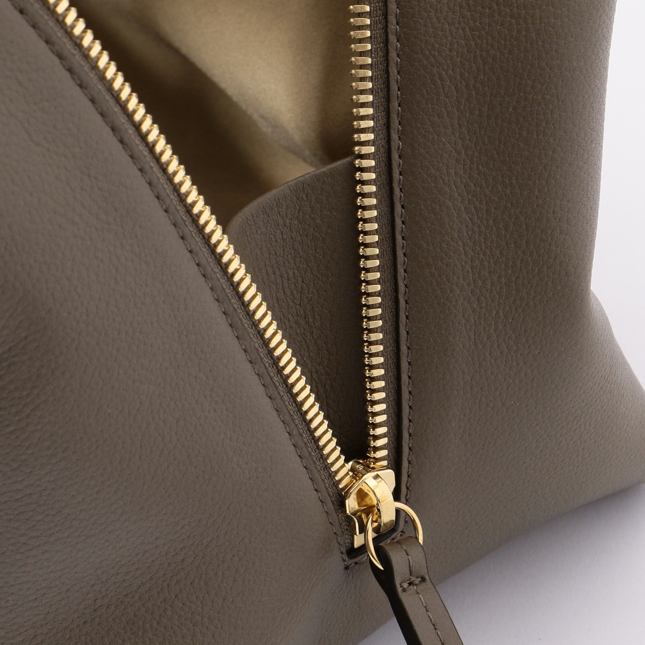 FRENZLAUER ボーリングバッグ ミディアム｜トゥモローランド