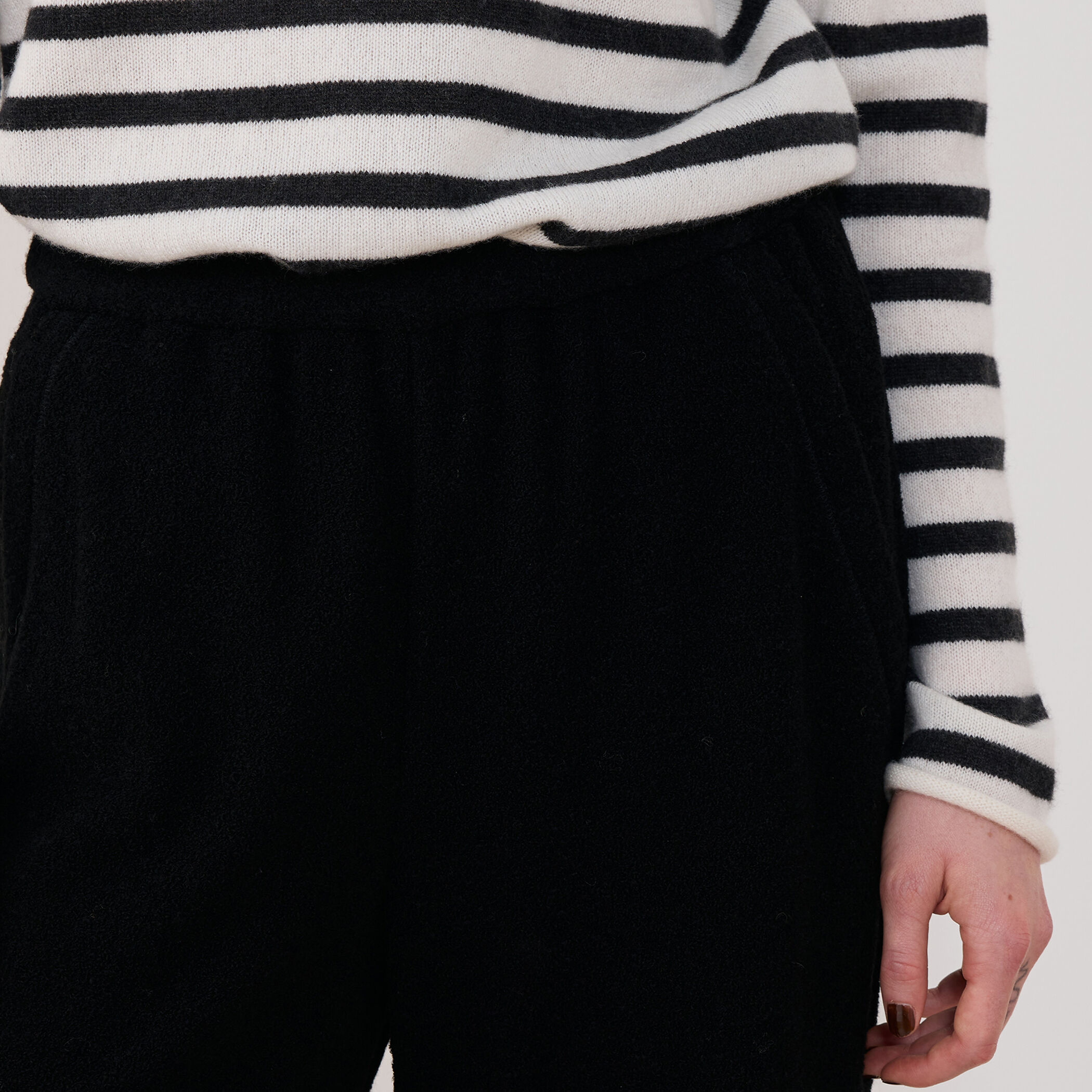 ファインブークレー イージーストレートパンツ｜トゥモローランド 公式通販