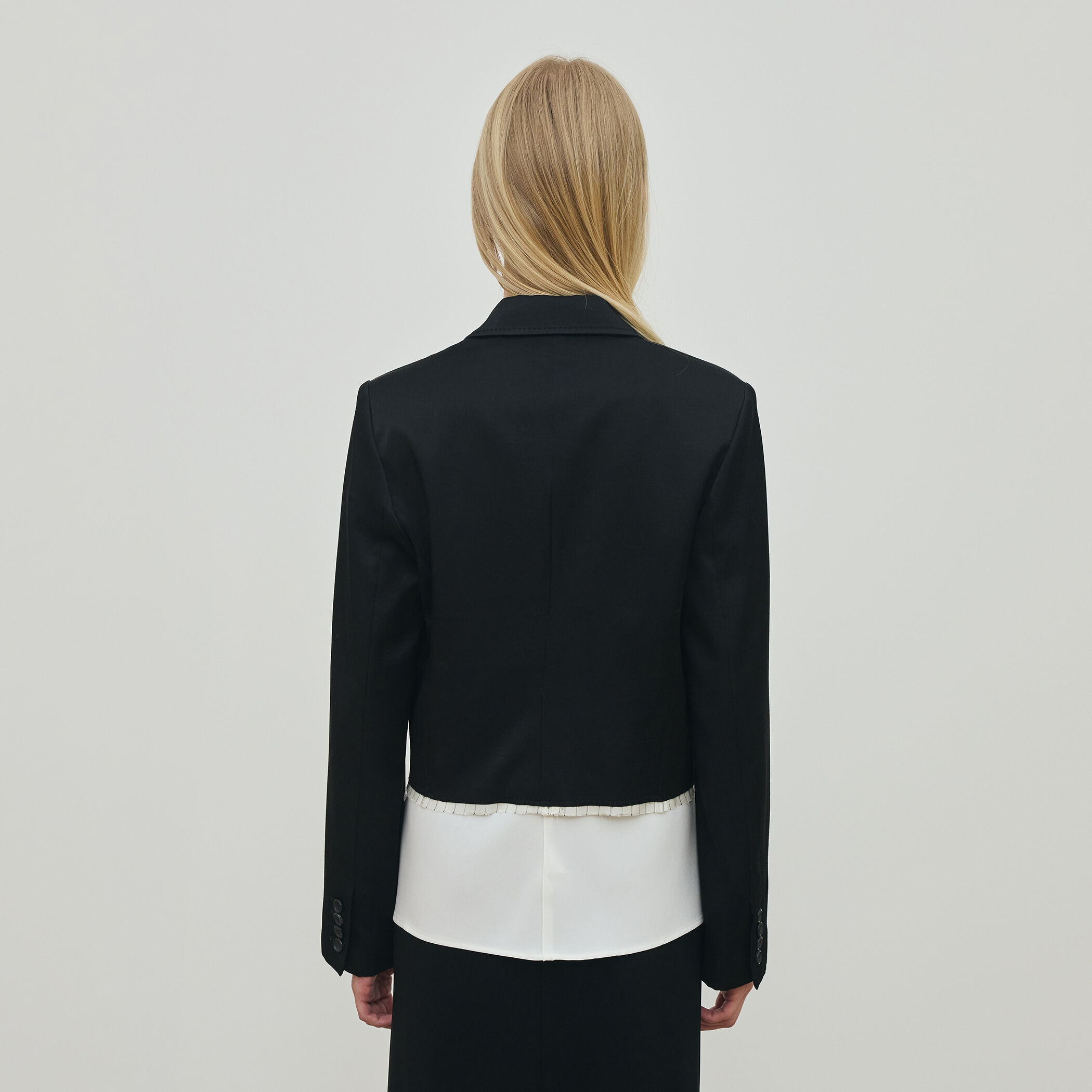 レーヨンウールサテン クロップドジャケット｜トゥモローランド