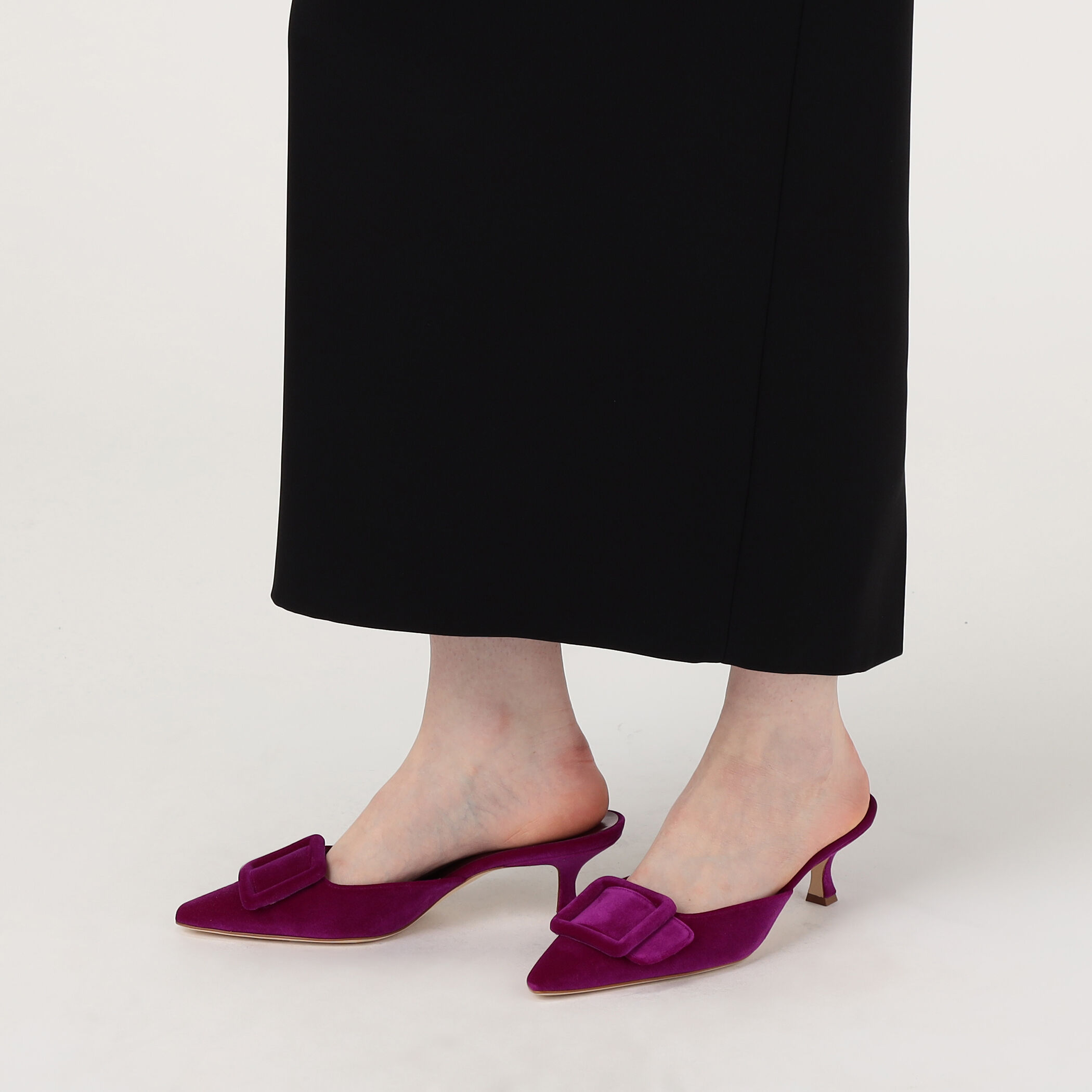 Manolo Blahnik♡ミュール ベルベット♡ MANOLO BLAHNIK Maysale 50 ベルベット ミュール バックル付き