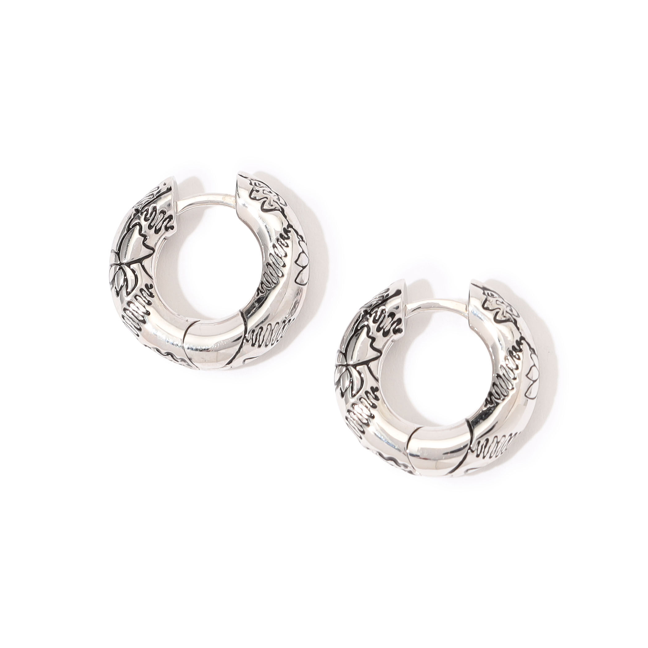 avgvst Black Millefleurs Hoop ピアス｜トゥモローランド 公式サイト