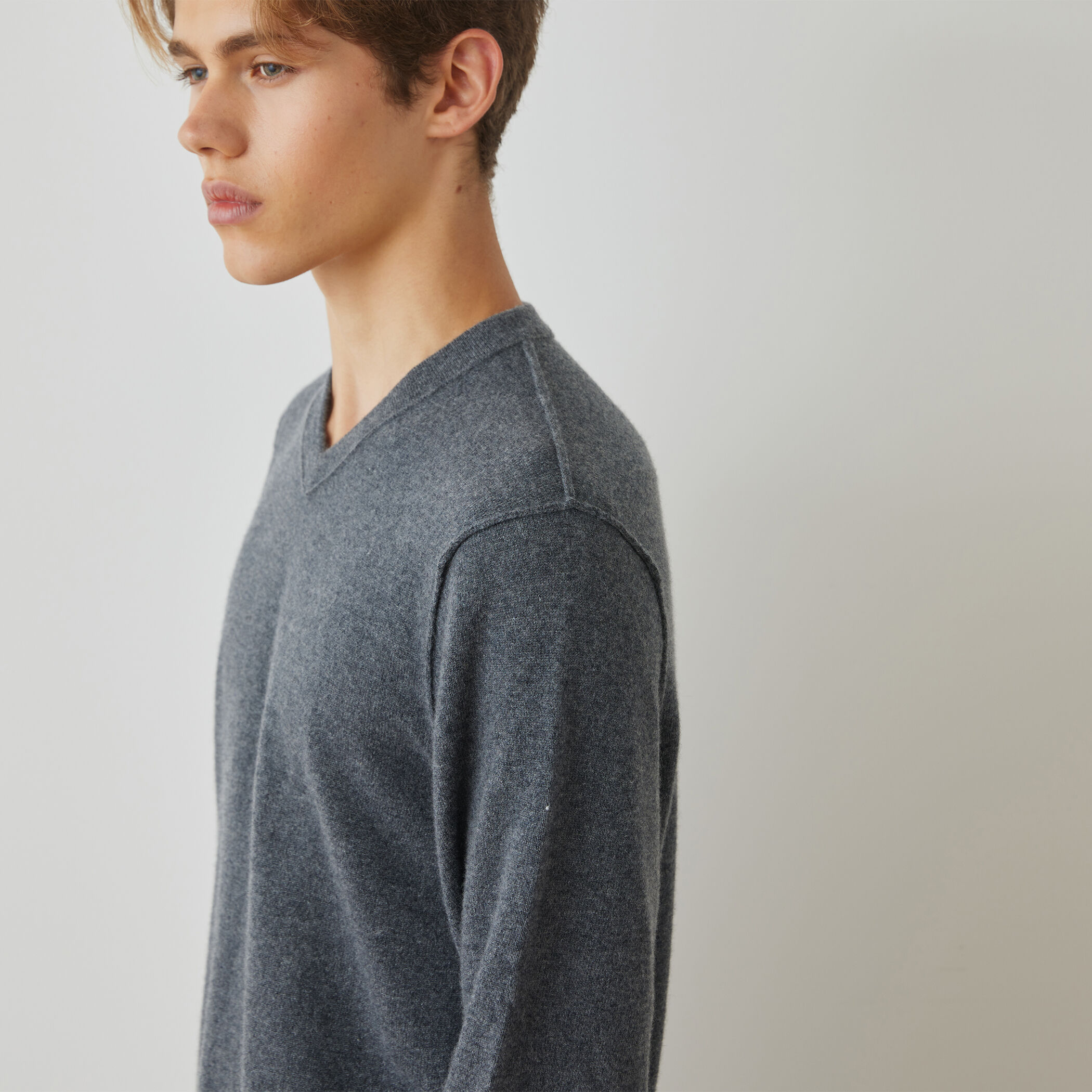 リサイクルカシミヤ Vネックプルオーバー MRBC3590｜トゥモローランド