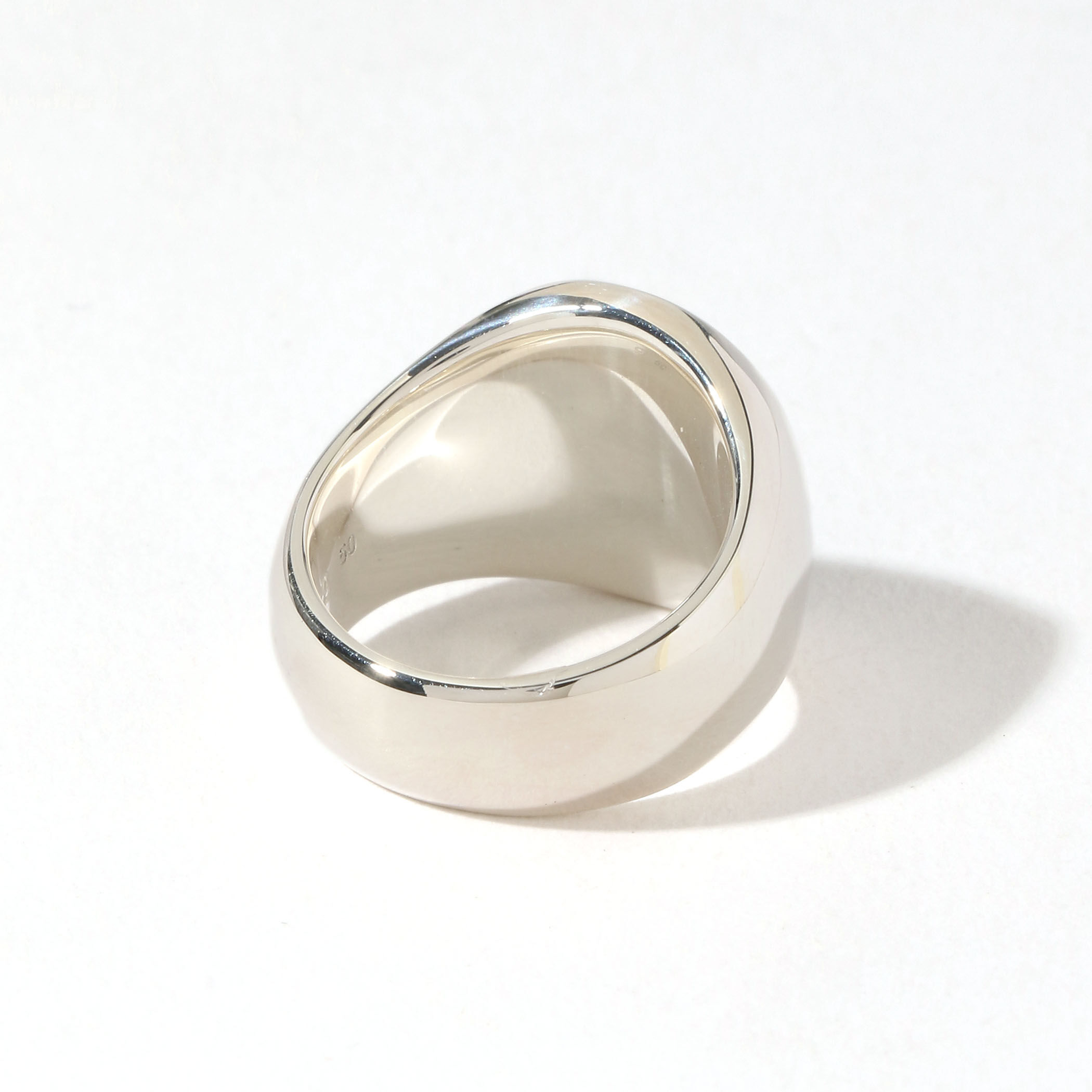 TOM WOOD OVAL BLACK ONYX リング|トゥモローランド 公式通販 TOM WOOD OVAL BLACK ONYX リング|トゥモローランド 公式通販