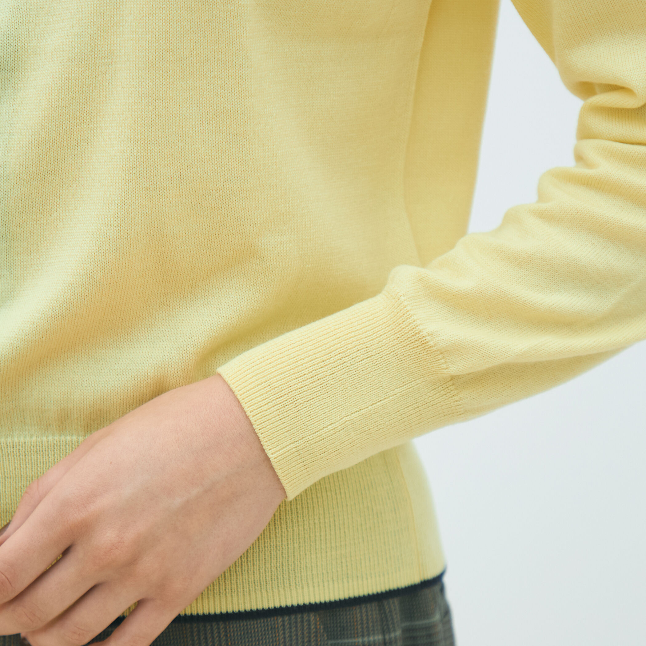 プレーンウール クルーネックカーディガン｜トゥモローランド 公式通販