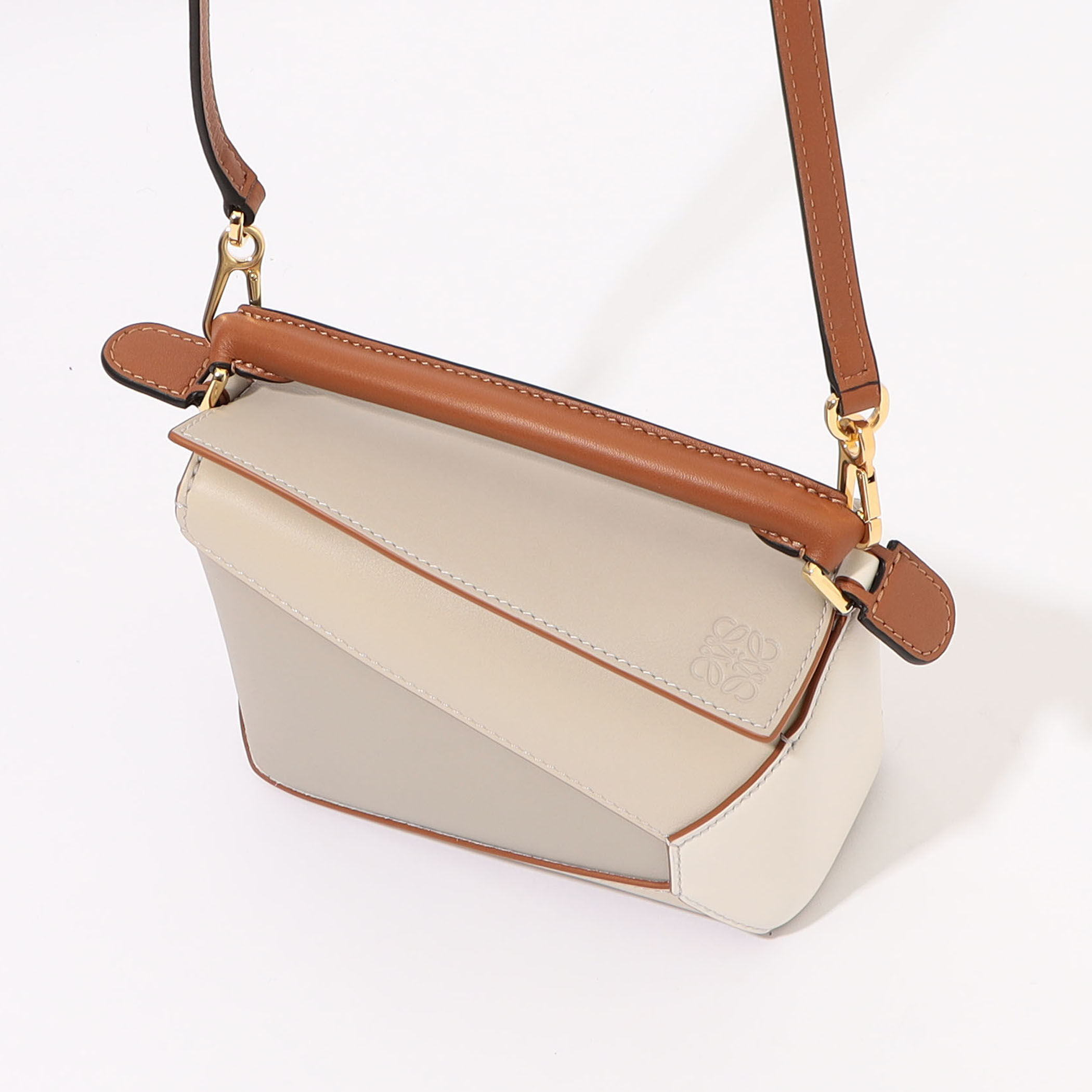 【VIP価格&関税込】LOEWE パズルエッジ ミニバッグ パズルエッジ バッグ ミニ（ソフトグレインカーフ） イエロー
