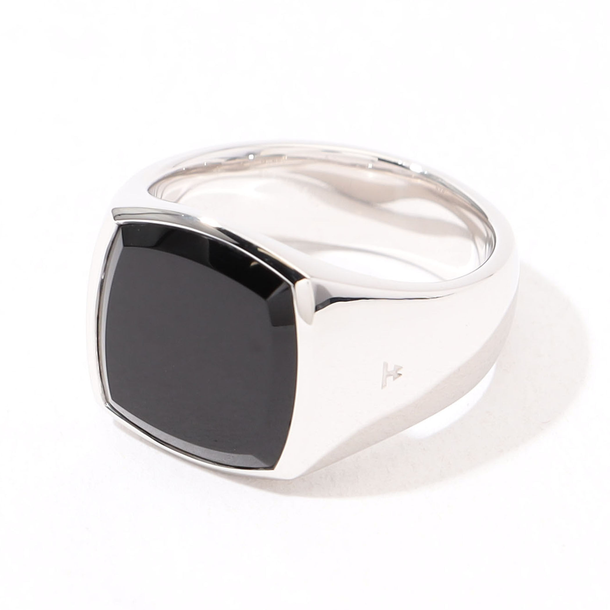 TOM WOOD クッション ブラックオニキス リング｜トゥモローランド 公式通販