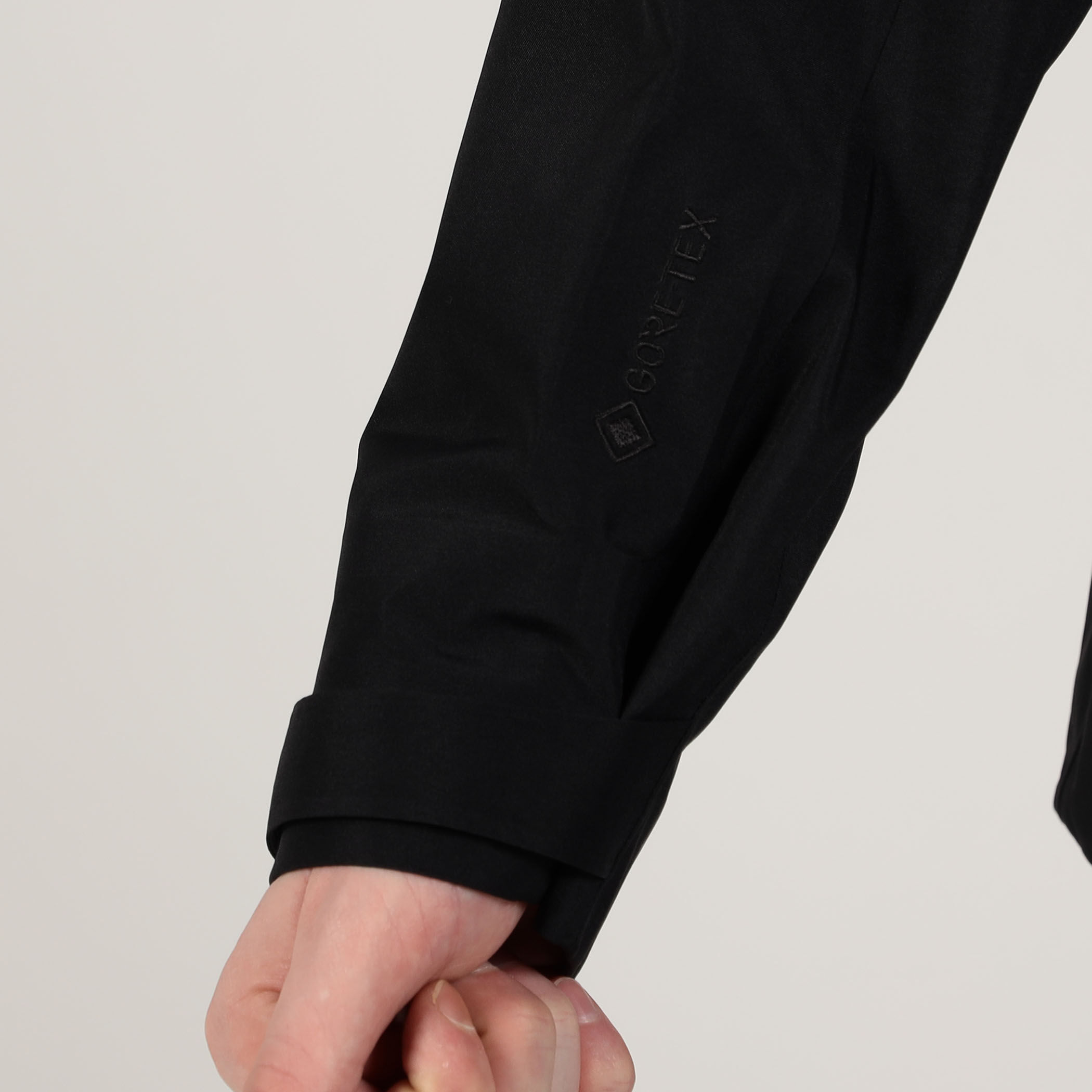 DESCENTE ALLTERRAIN ZENCHIKEI HARD SHELL JACKET