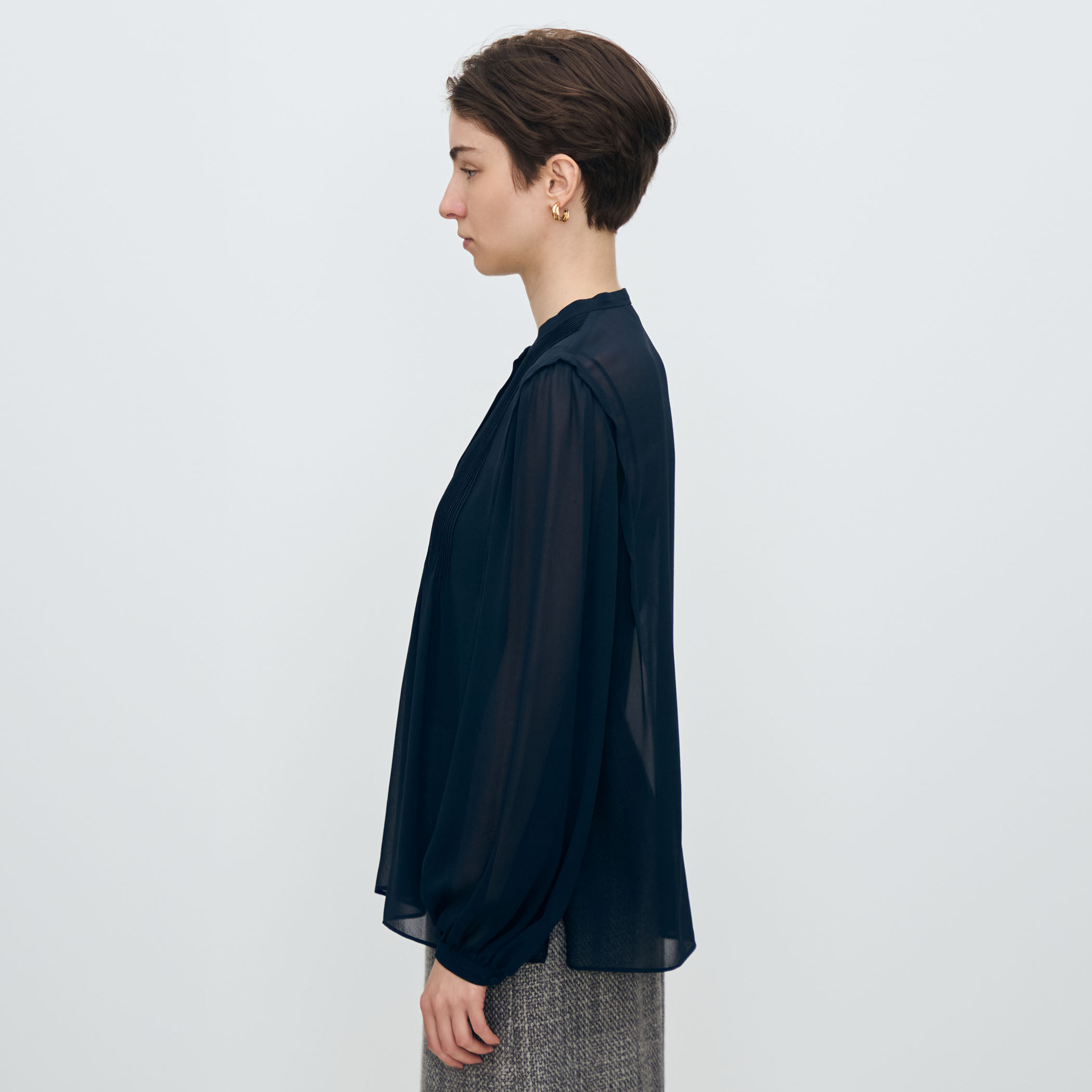 シルクシフォン ピンタックブラウス｜トゥモローランド 公式通販