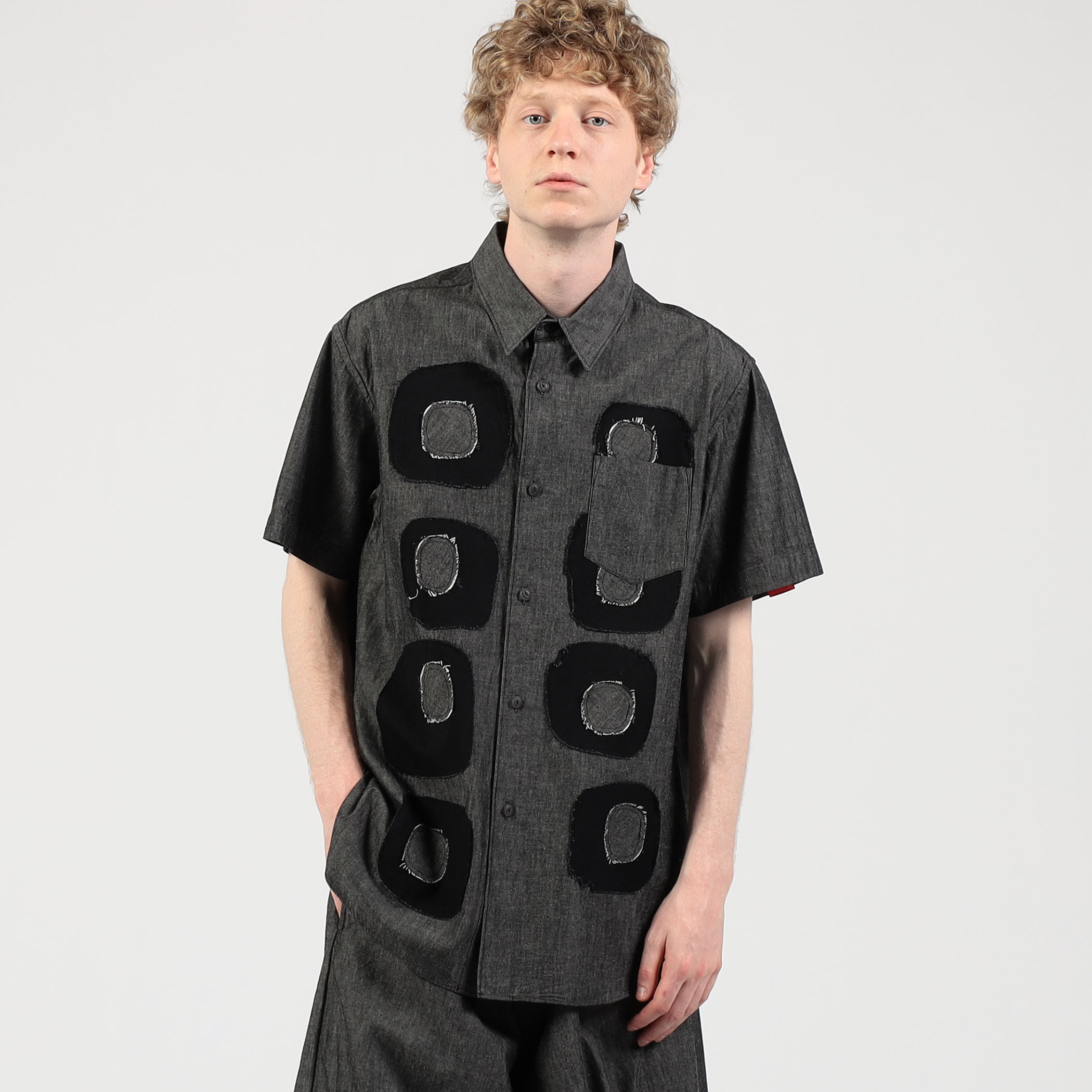 FUMITO GANRYU patc chambray shirt｜トゥモローランド 公式通販