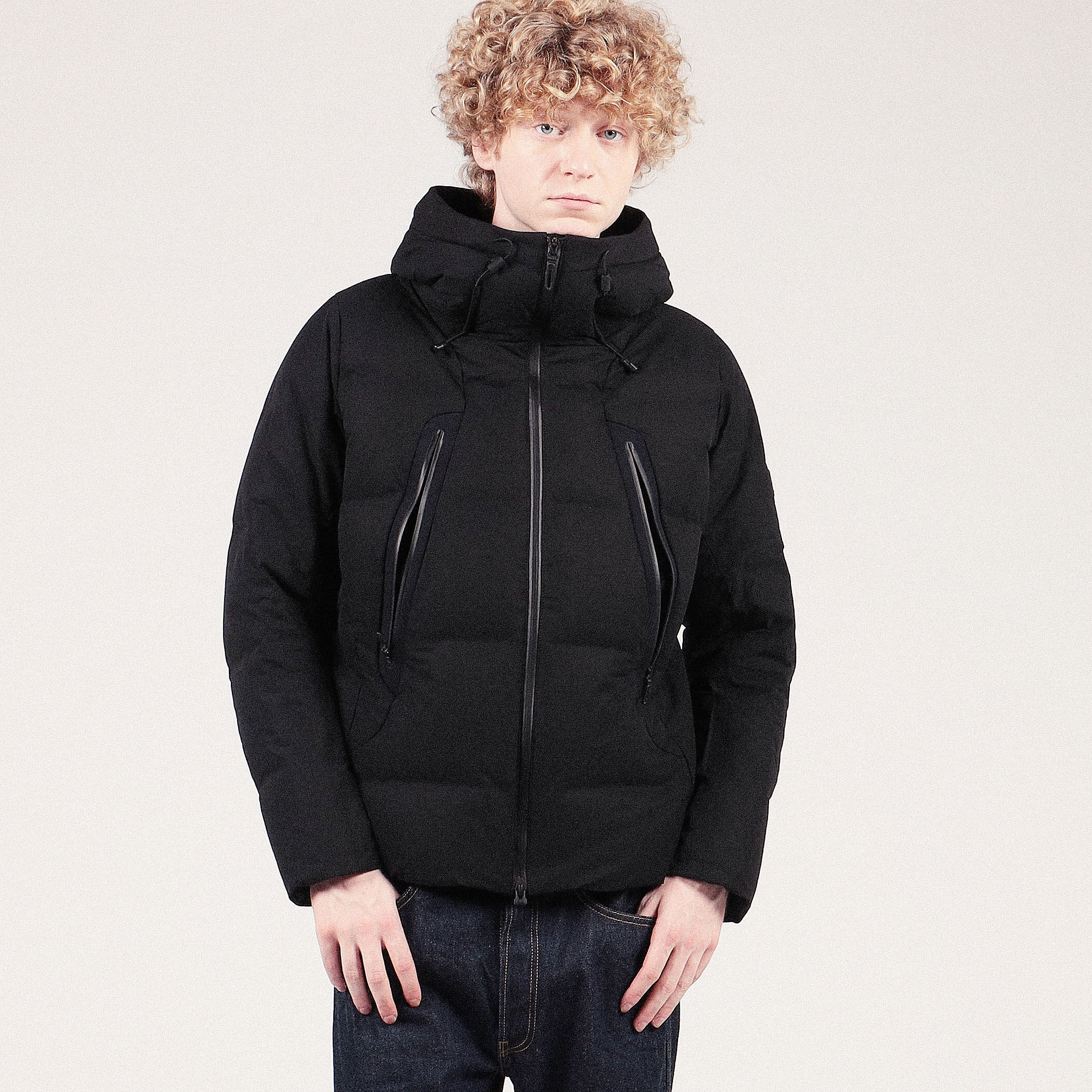 DESCENTE ALLTERRAIN MOUNTAINEER ダウンジャケット