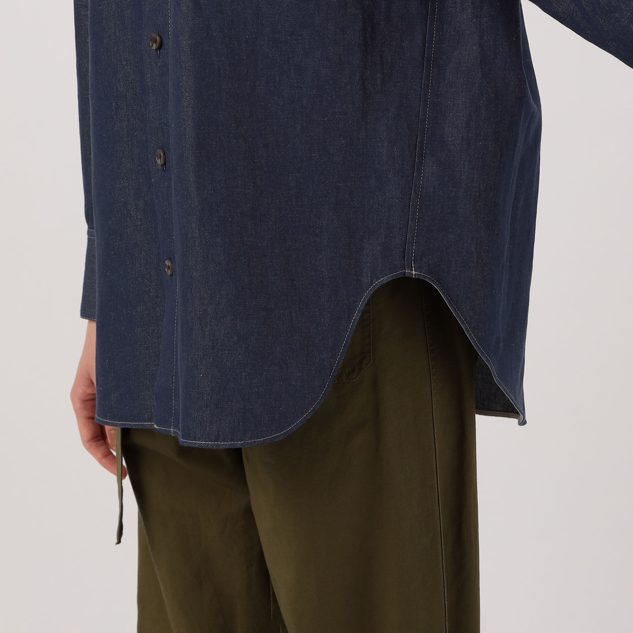 リアクティブデニム レギュラーシャツ｜トゥモローランド 公式通販