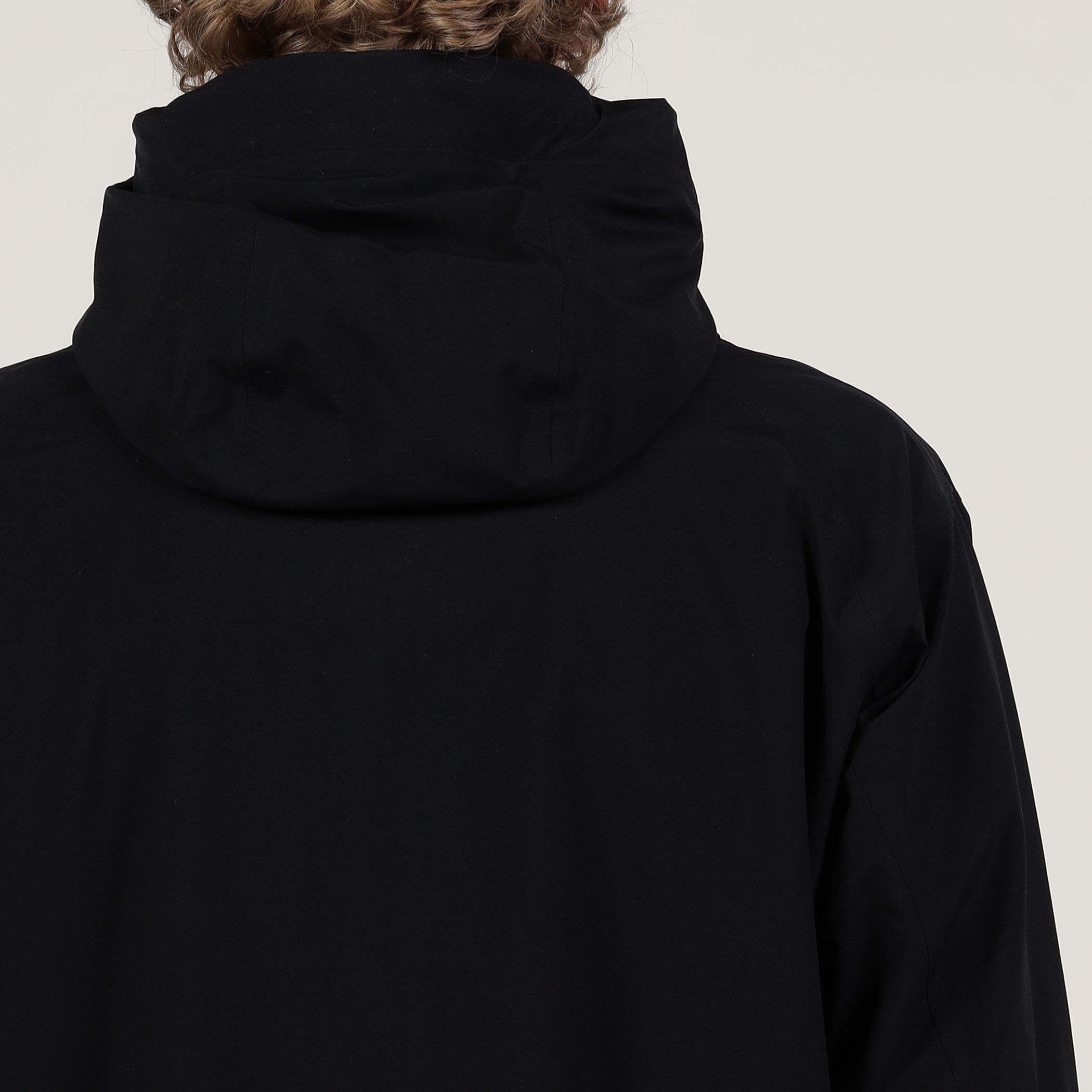 DESCENTE ALLTERRAIN CREAS HARD SHELL JACKET DESCENTE ALLTERRAIN CREAS HARD SHELL JACKET