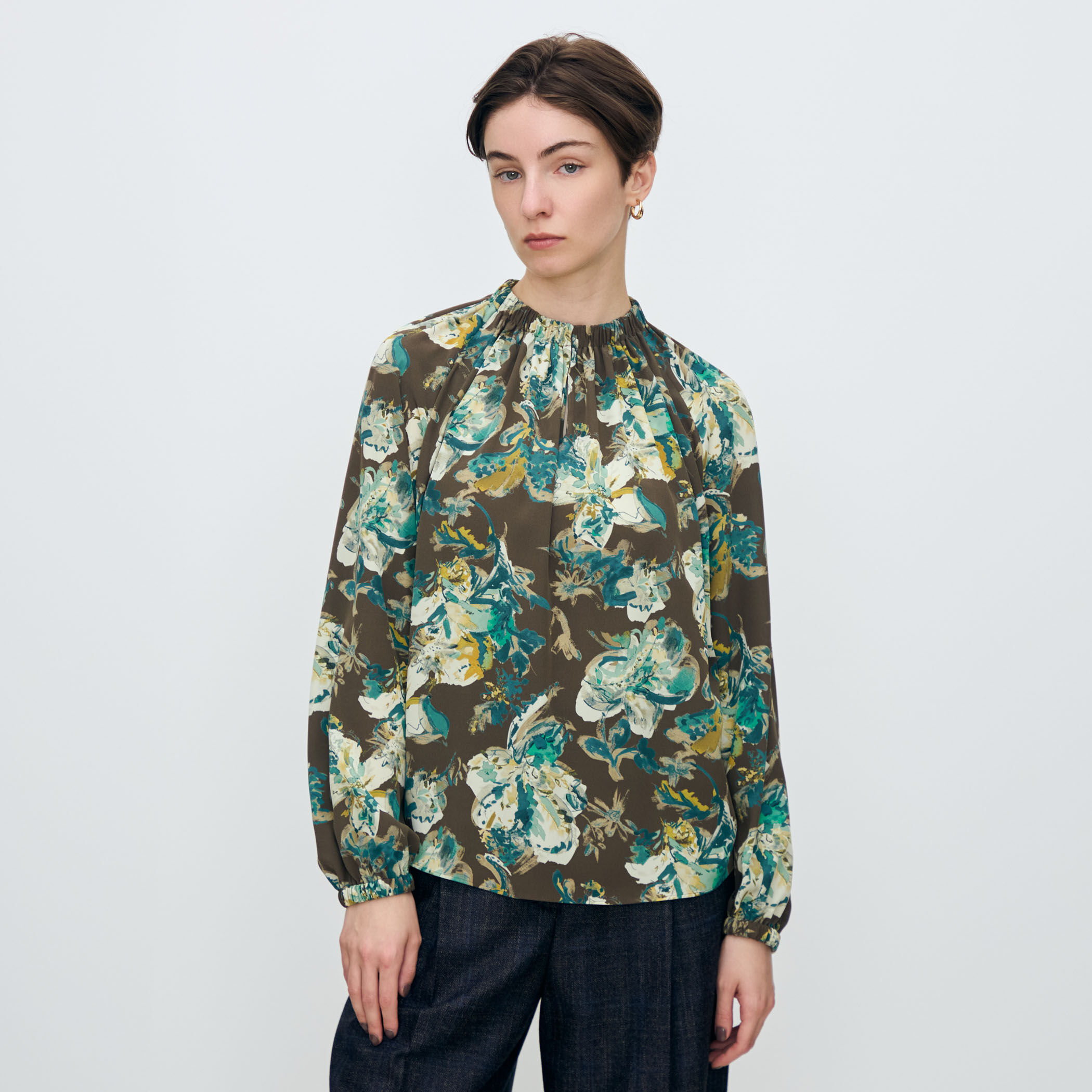 オータムガーデンプリント ネックギャザーブラウス｜トゥモローランド