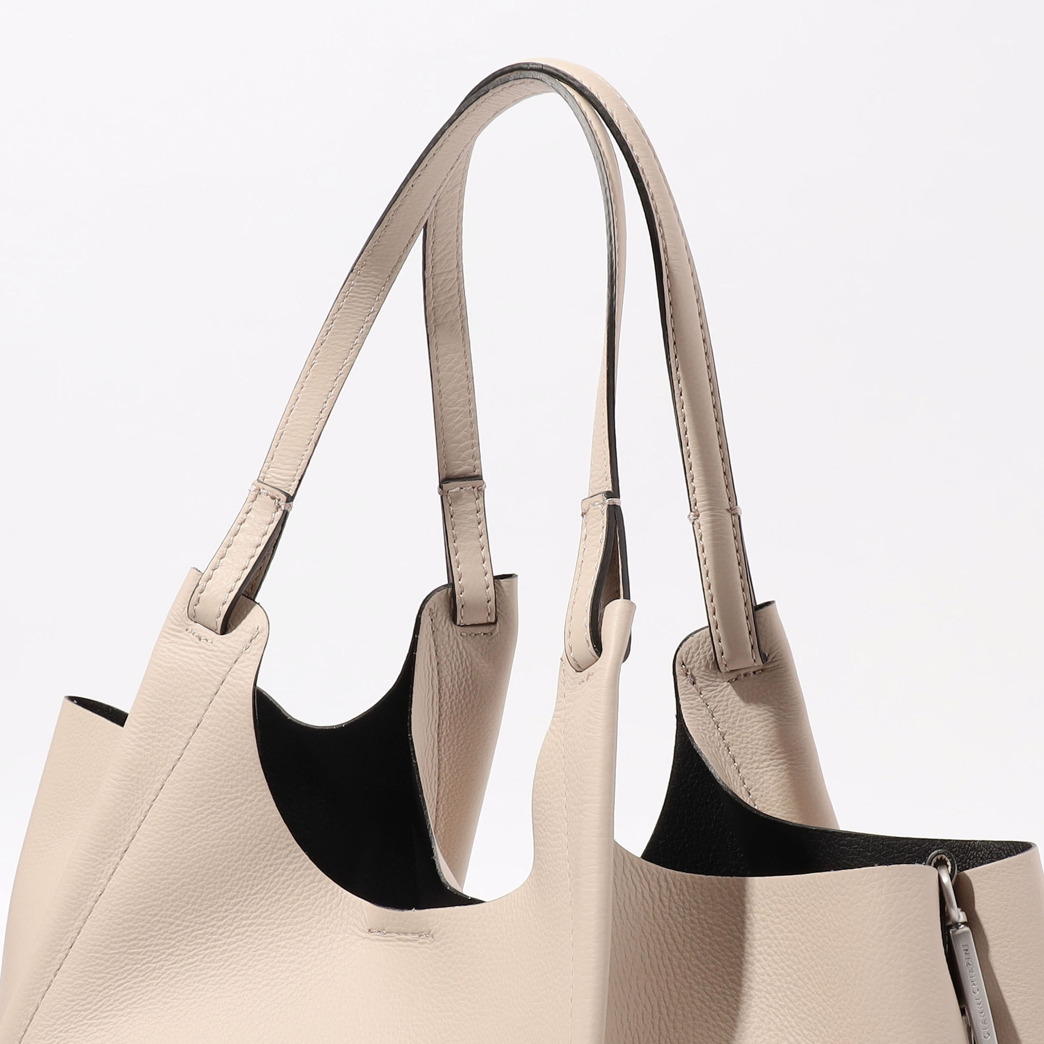 【美品】GIANNI CHIARINI トートバッグ DUA イタリア製 GIANNI CHIARINI DUA トートバッグ｜トゥモローランド 公式通販