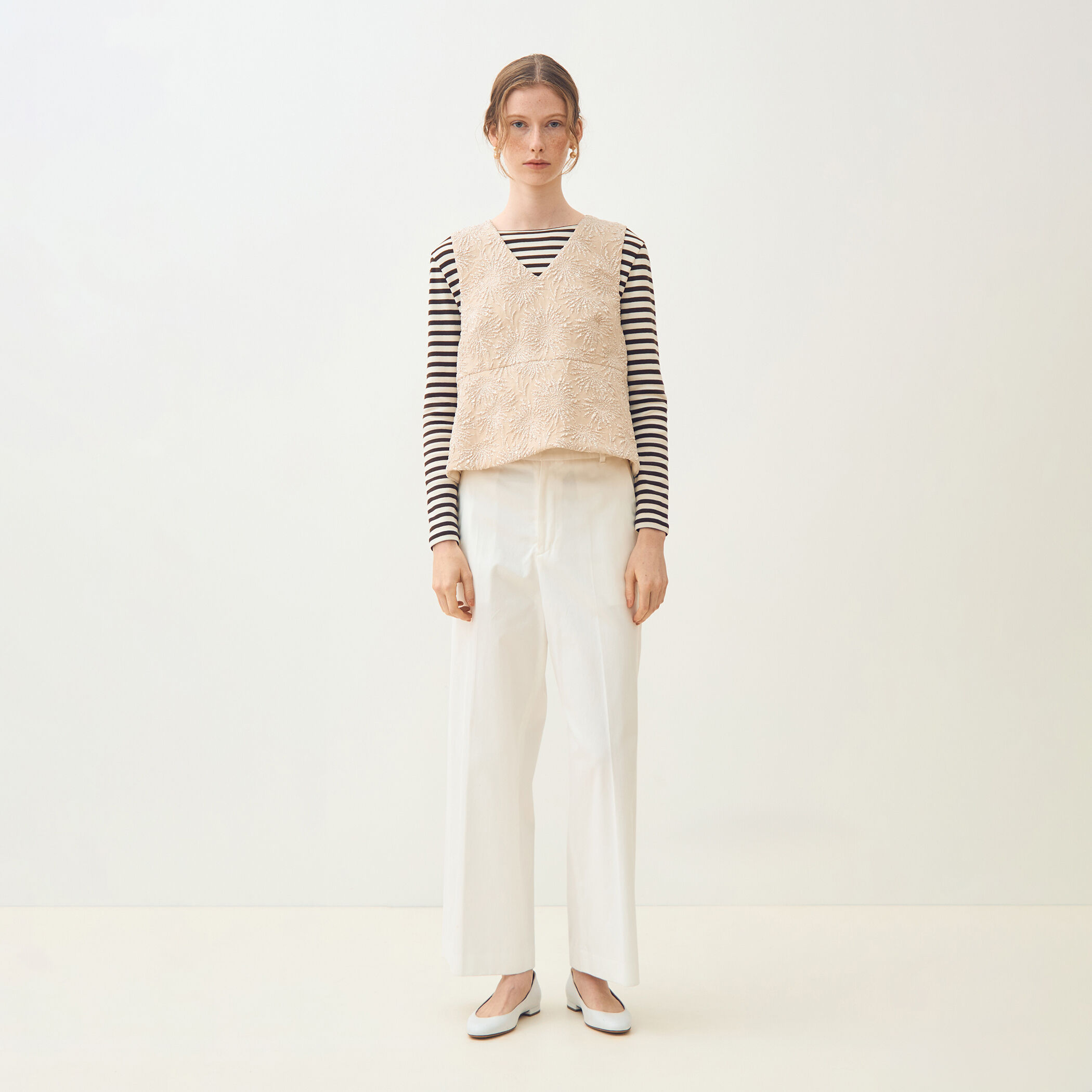 WEB先行予約】ソリアビーストレッチ フロンタブルジレ