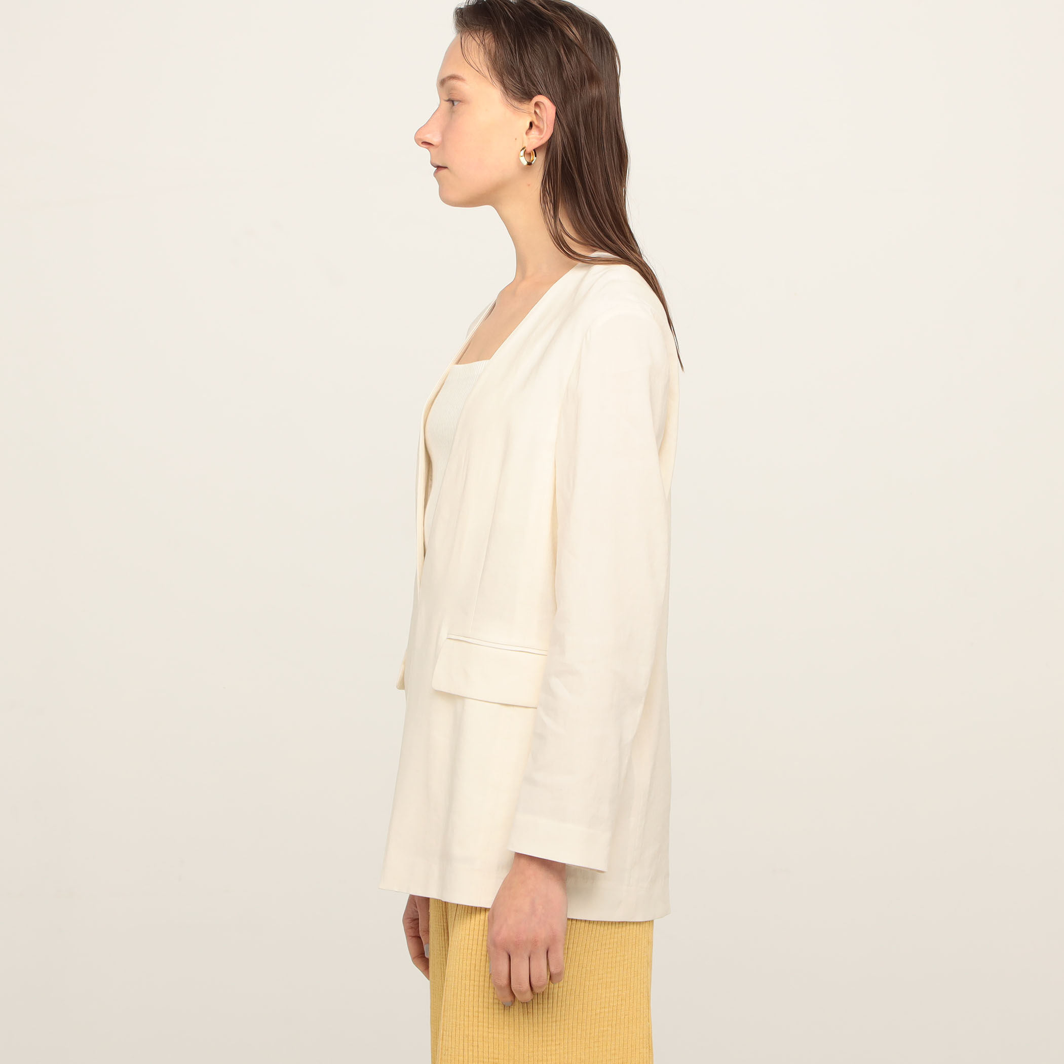 美品＊ リネン　TOMORROWLANDノーカラージャケット　ストレッチ セール】 リネンコットンムーブ クルーネックジャケット （ノー