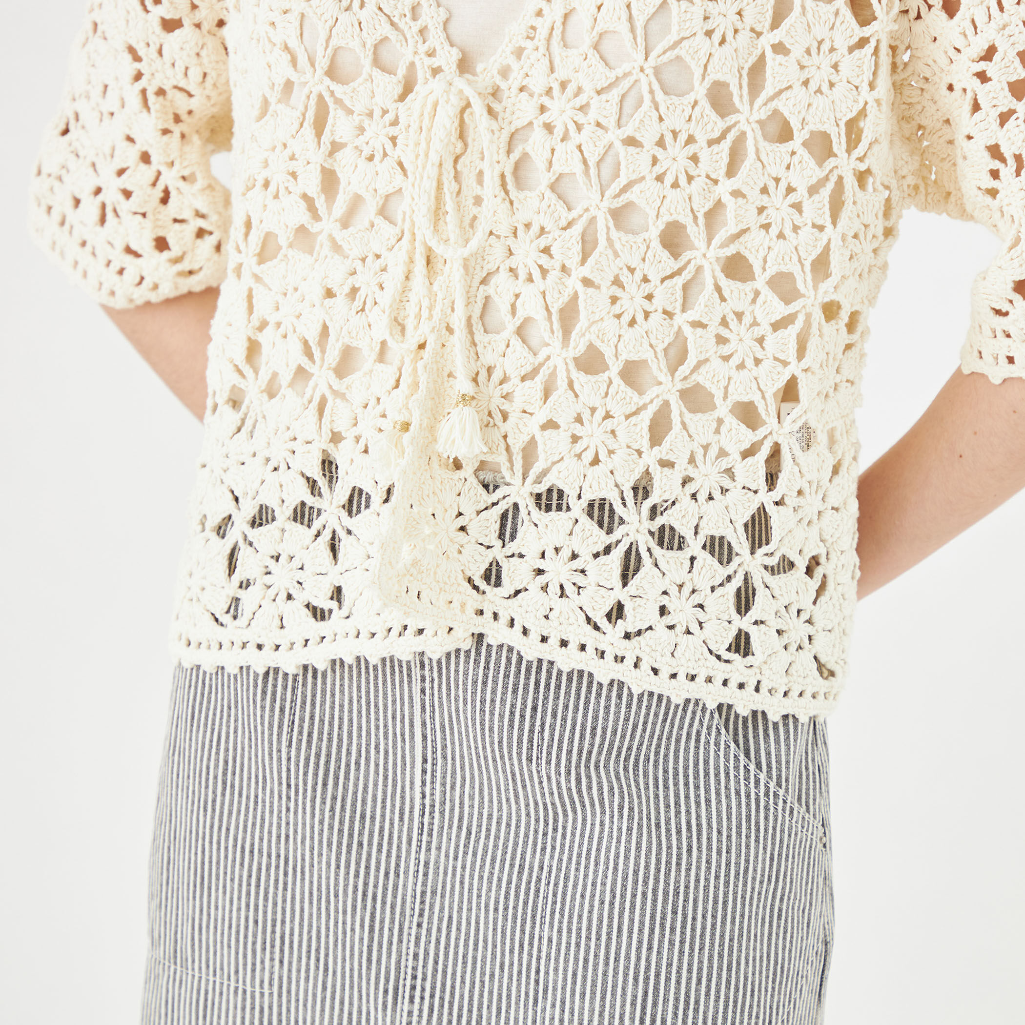 モチーフクロシェット ハーフスリーブカーディガン｜トゥモローランド