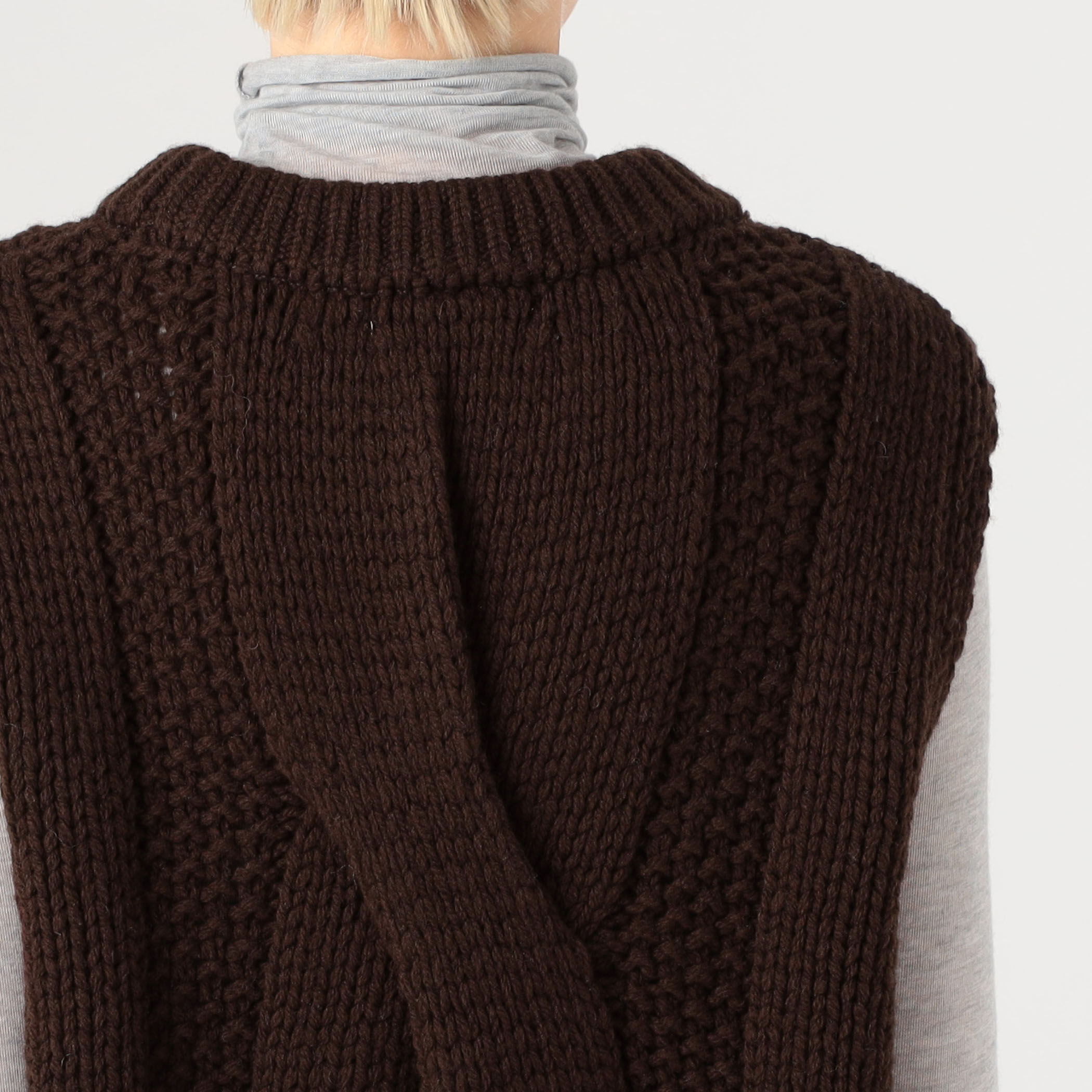 ビッグケーブル クルーネックベスト｜トゥモローランド 公式通販