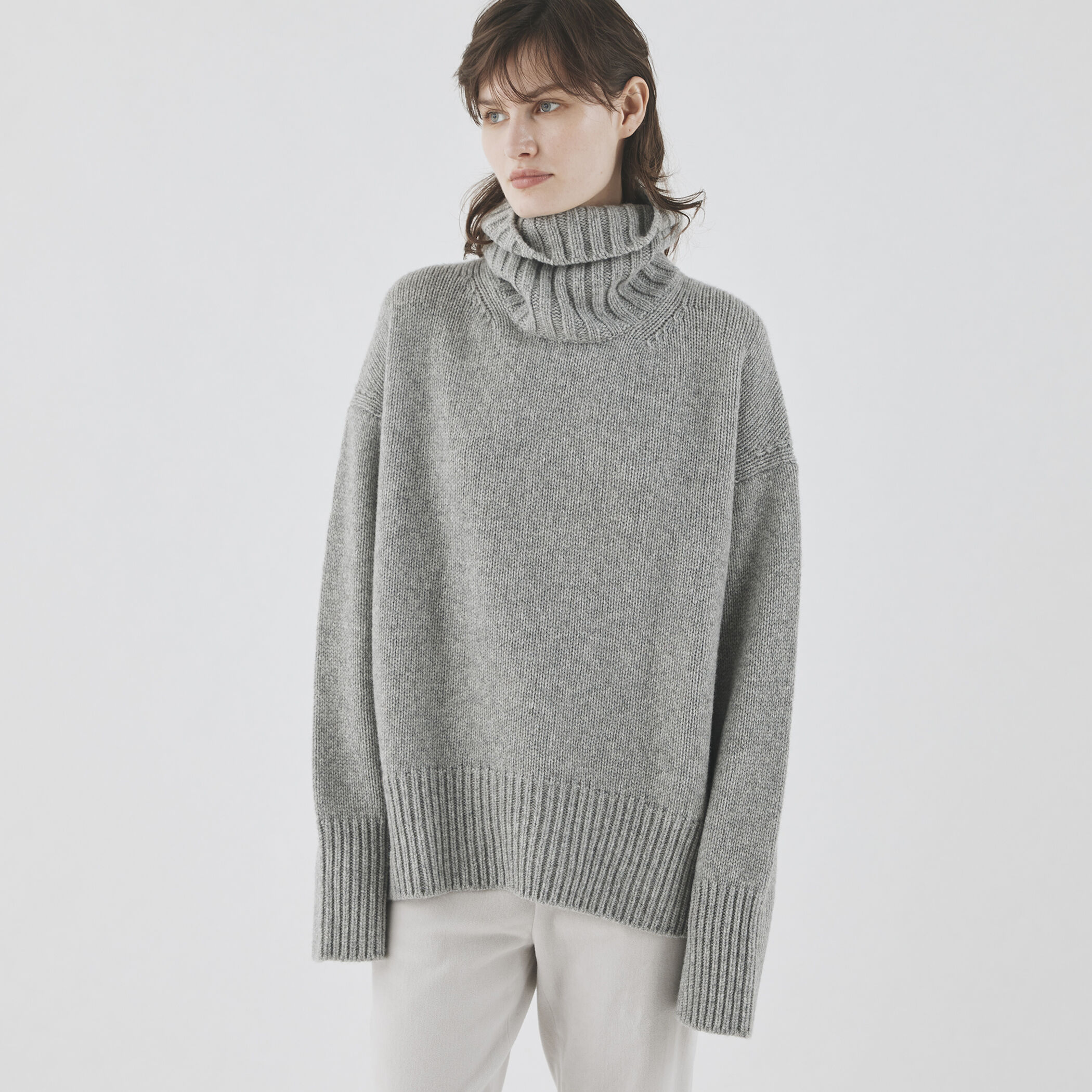 □□□ファインウール タートルネックプルオーバー｜トゥモローランド