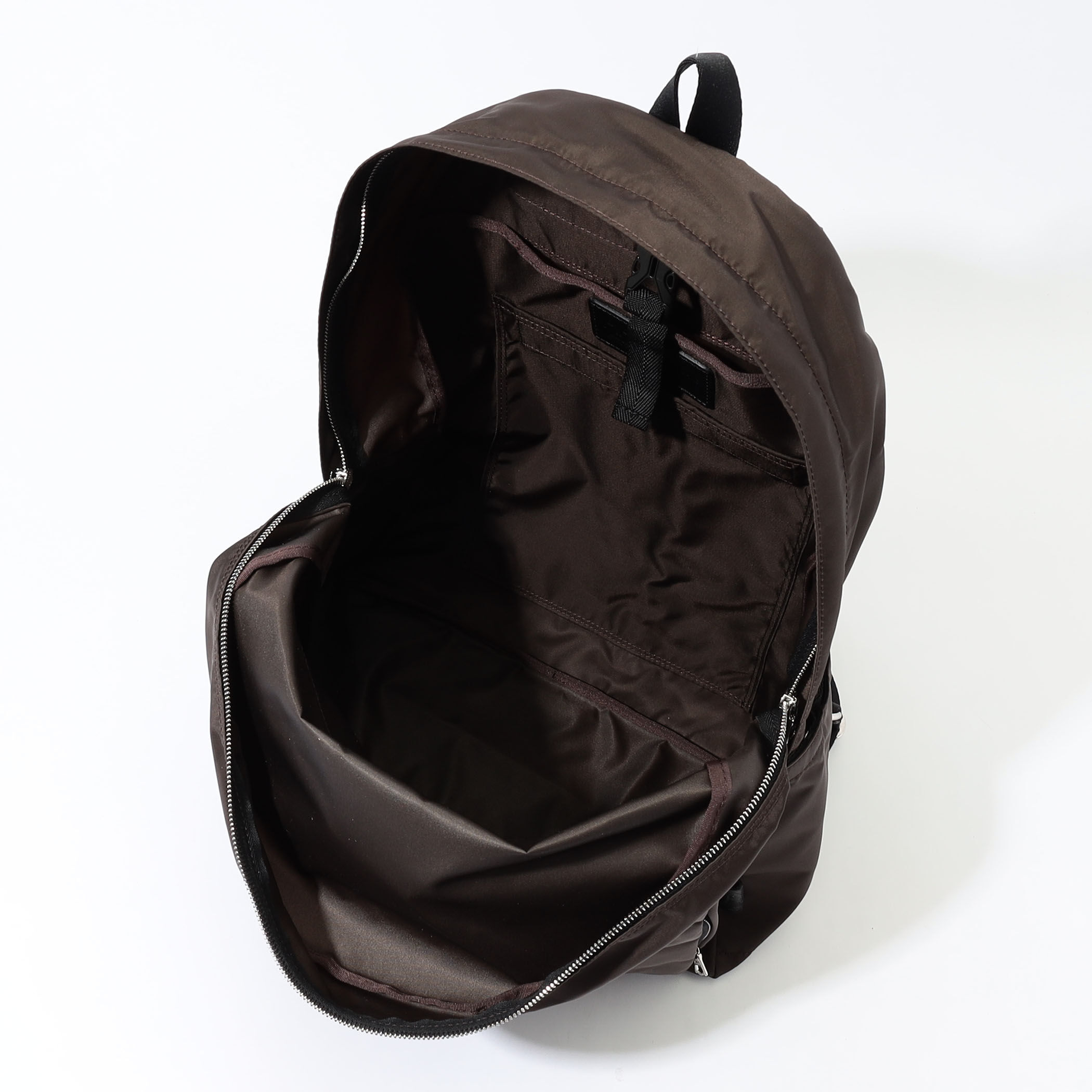 別注】AMIACALVA LIMONTAナイロン バッグパック｜トゥモローランド