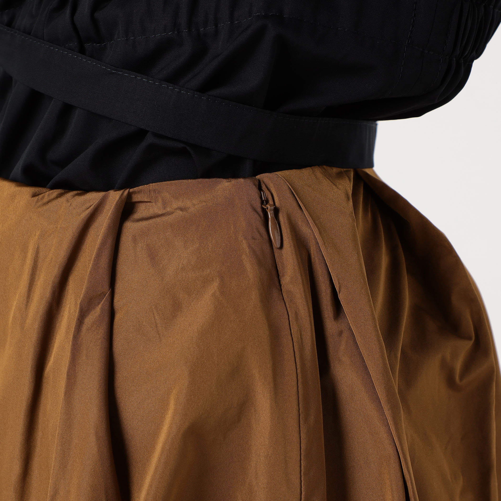 プラダシルクスカート Prada feather-detail Silk Miniskirt | Black | FARFETCH
