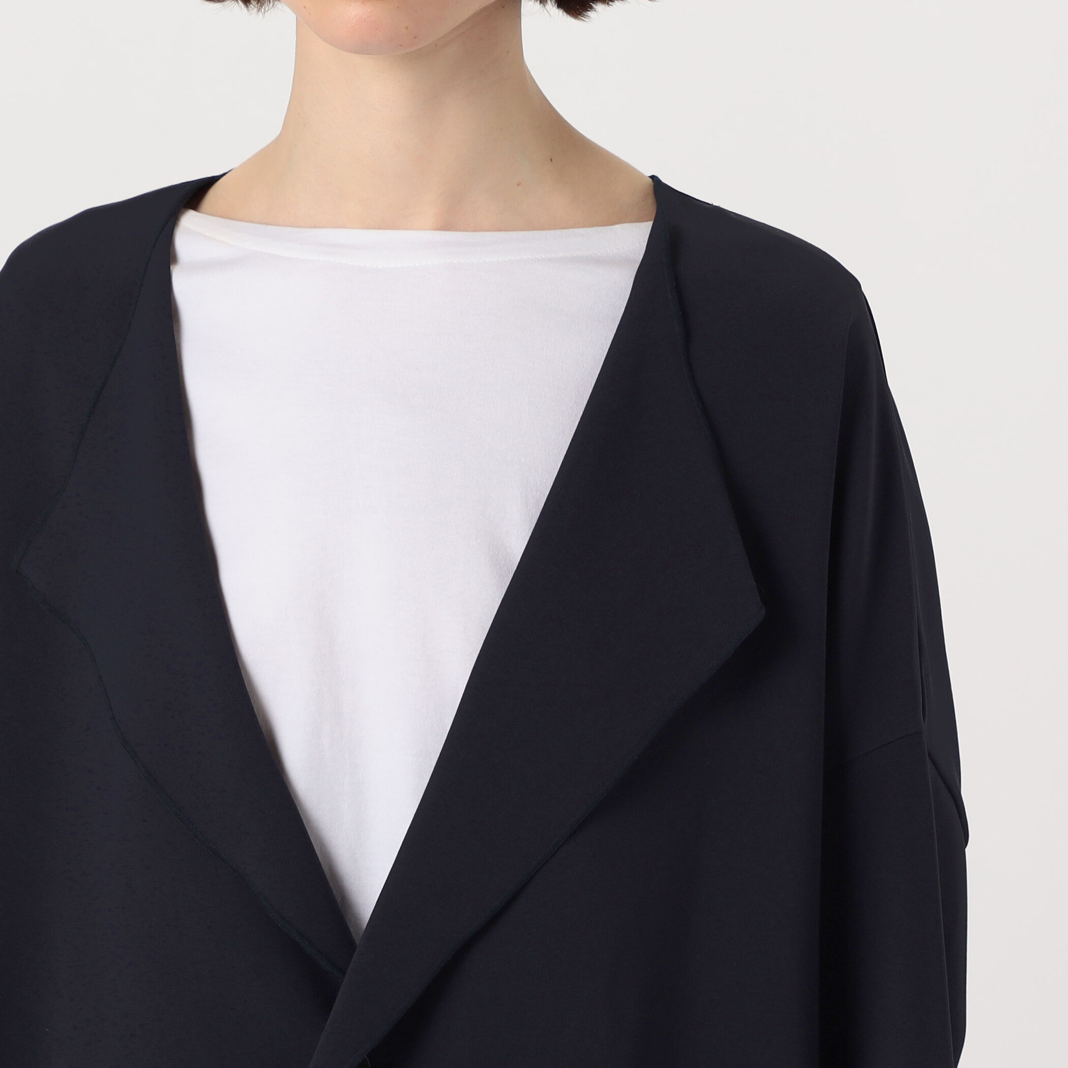 【美品】　トゥモローランド　トリアセテートポリエステル ノーカラージャケット trim_fce_item657e561fc2ce8.jpg