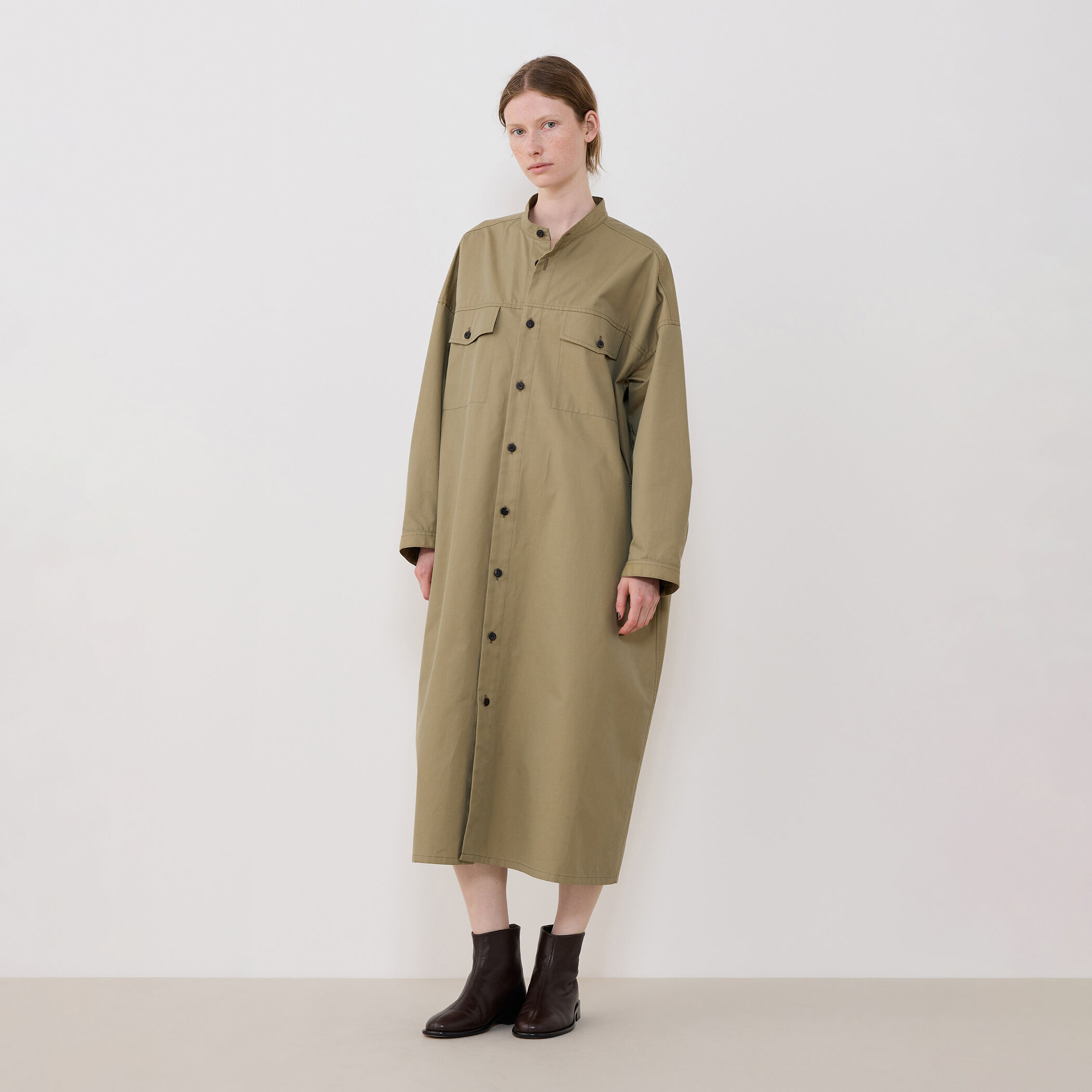 クラシカルギャバジン シャツワンピース｜トゥモローランド 公式通販