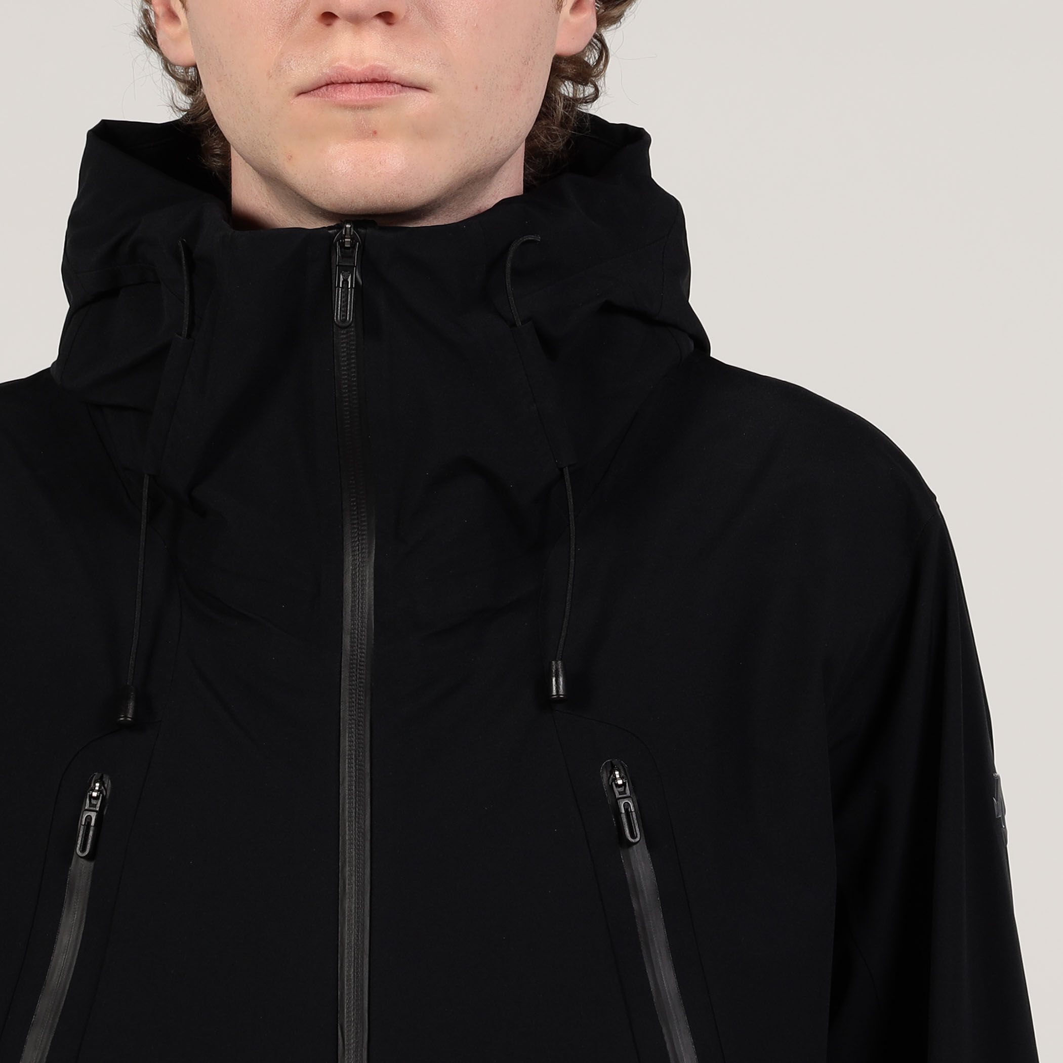 DESCENTE ALLTERRAIN CREAS HARD SHELL JACKET DESCENTE ALLTERRAIN CREAS HARD SHELL JACKET