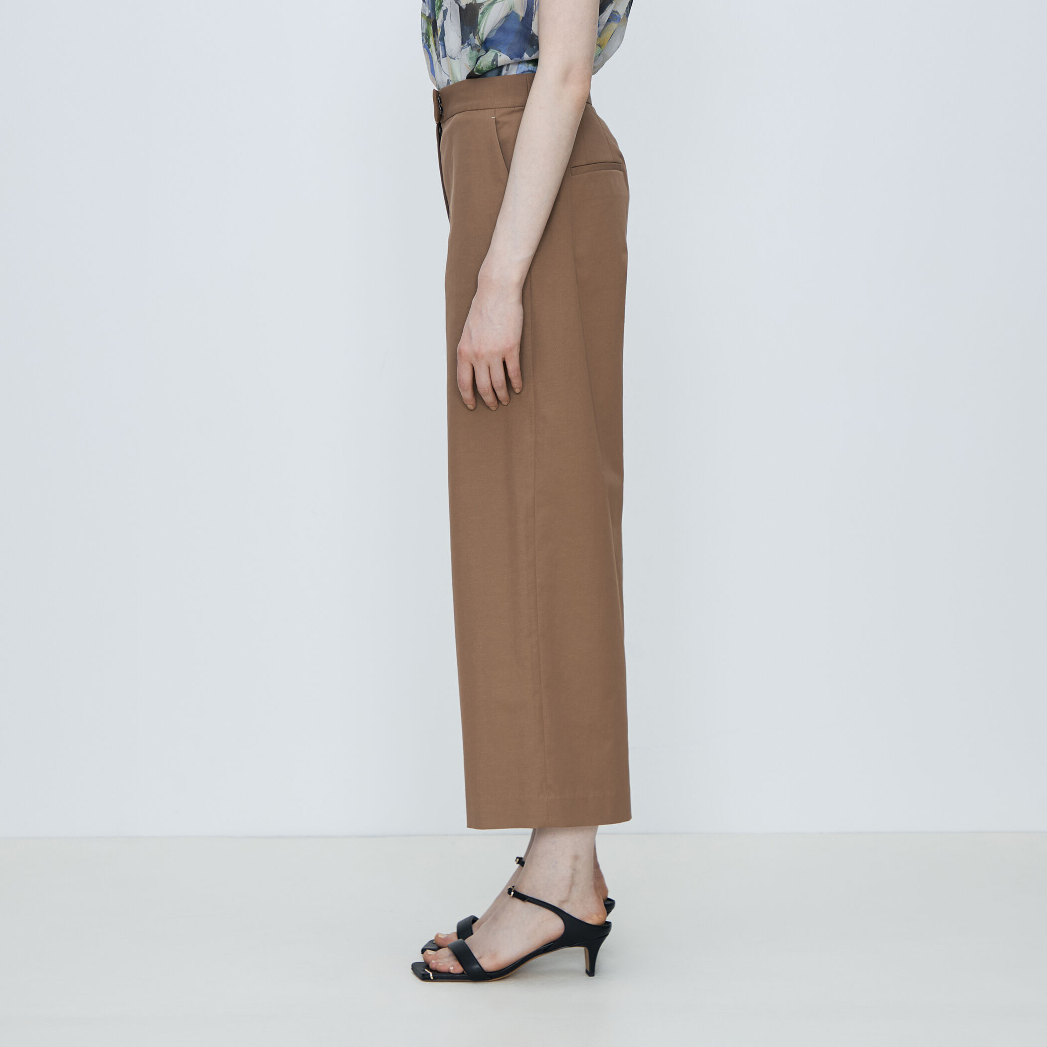 一部WEB先行予約】ドライツイル セミワイドパンツ｜トゥモローランド