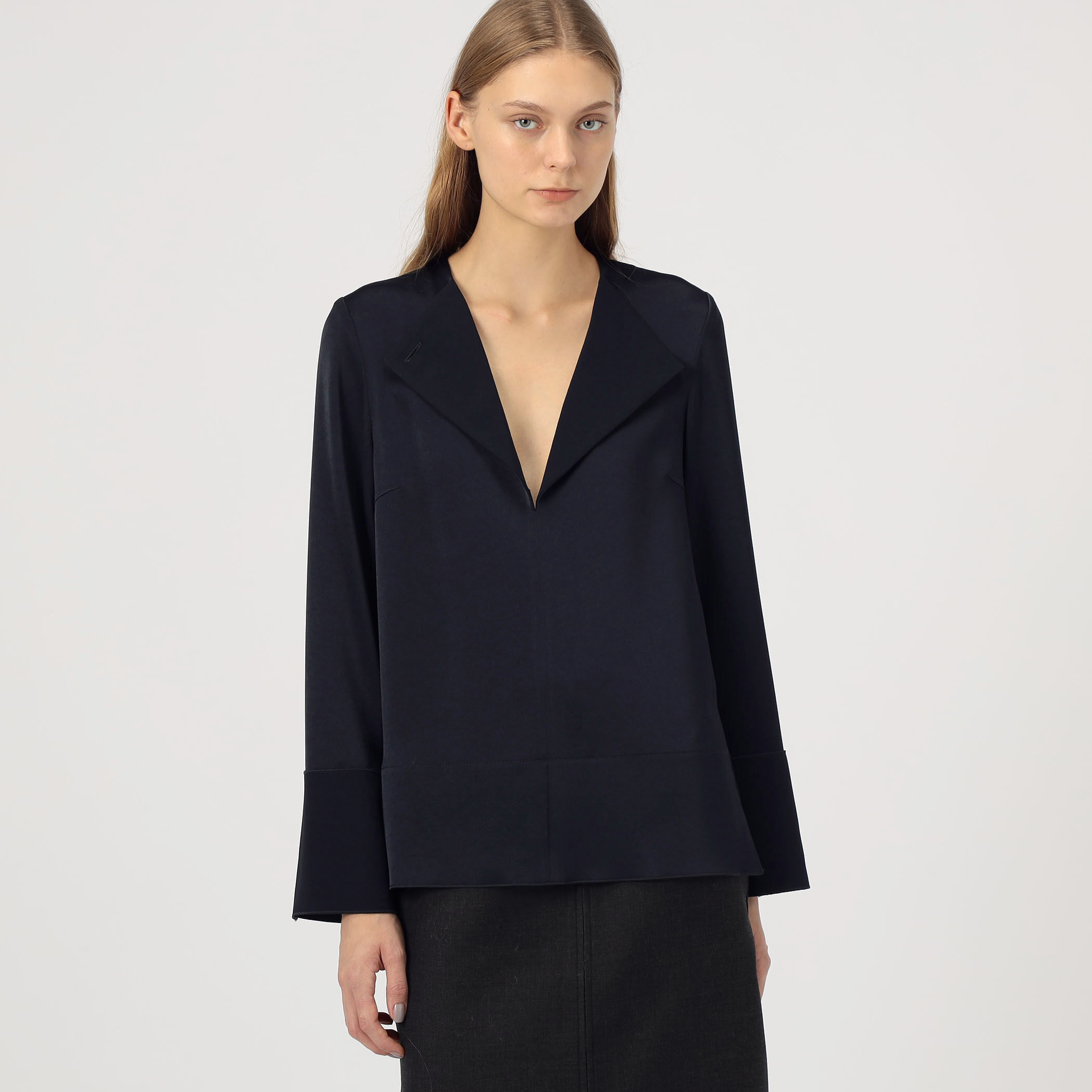 サテンジョーゼット オープンカラーブラウス｜トゥモローランド 公式通販