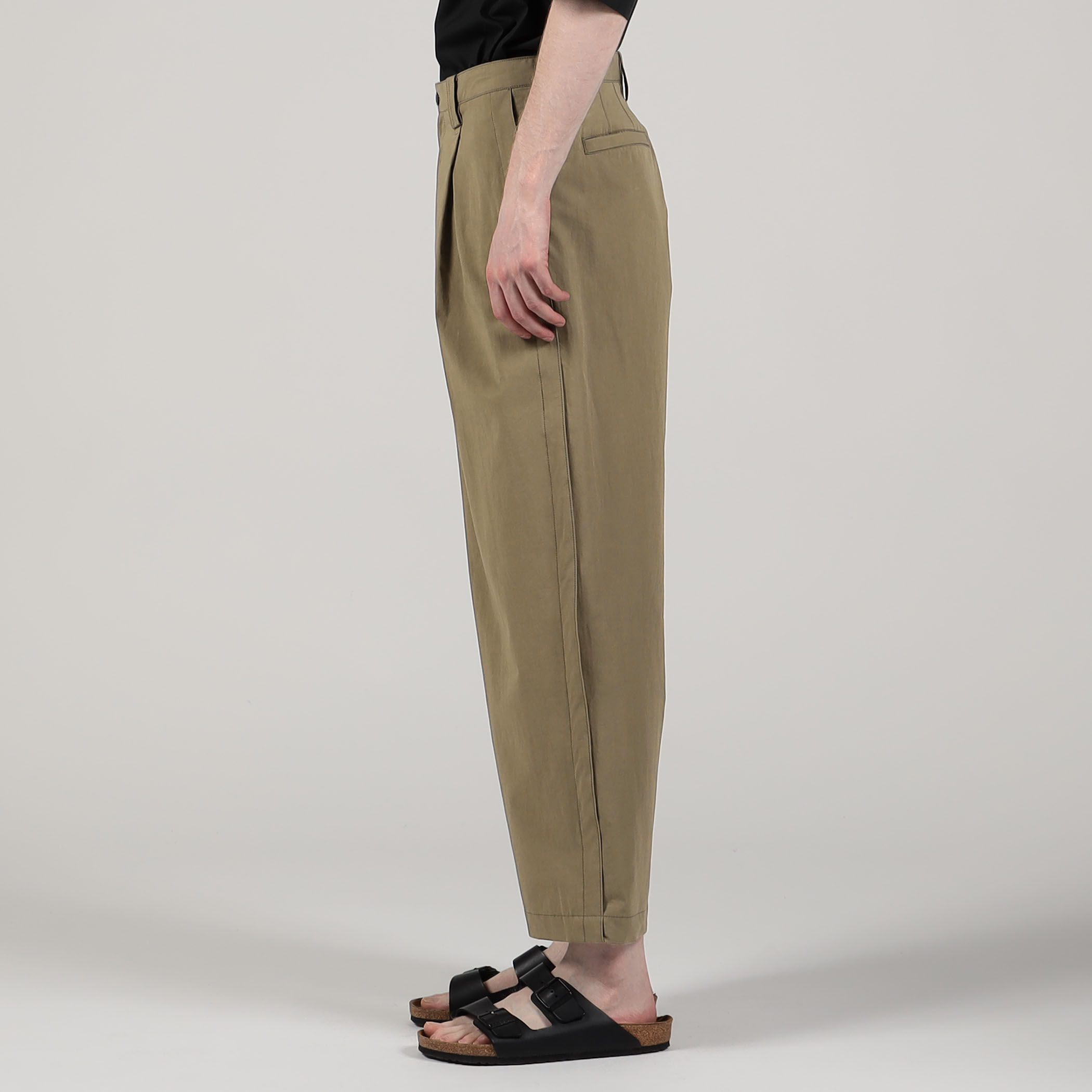 evam eva(エヴァム エヴァ) 【2022aw新作】コットン タックパンツ / cotton tuck pants antique  white(04) E223T067 - lizm