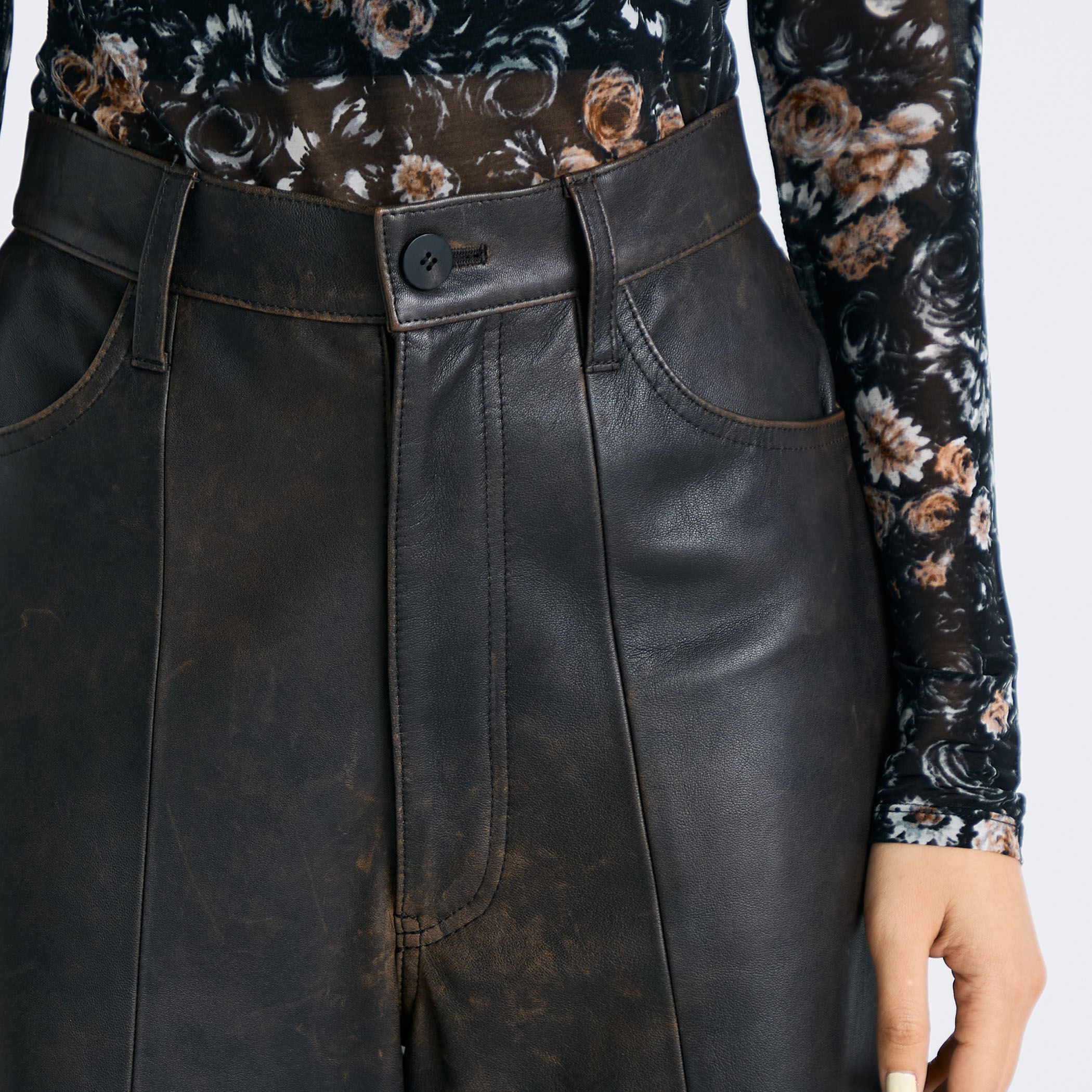 クラッシュレザーパンツ｜トゥモローランド 公式通販