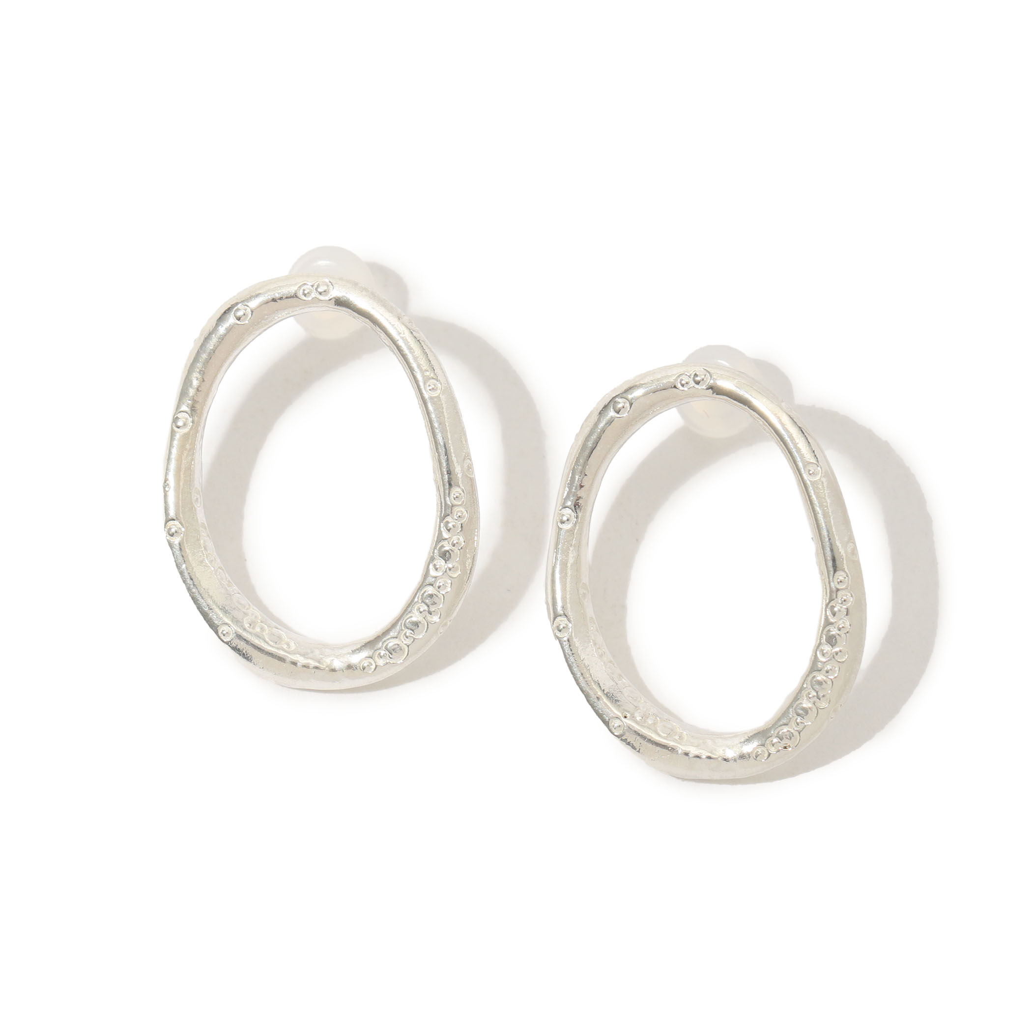 sumikaneko スミカネコシルバーピアス sumikaneko snake chain シルバー イヤリング｜トゥモローランド