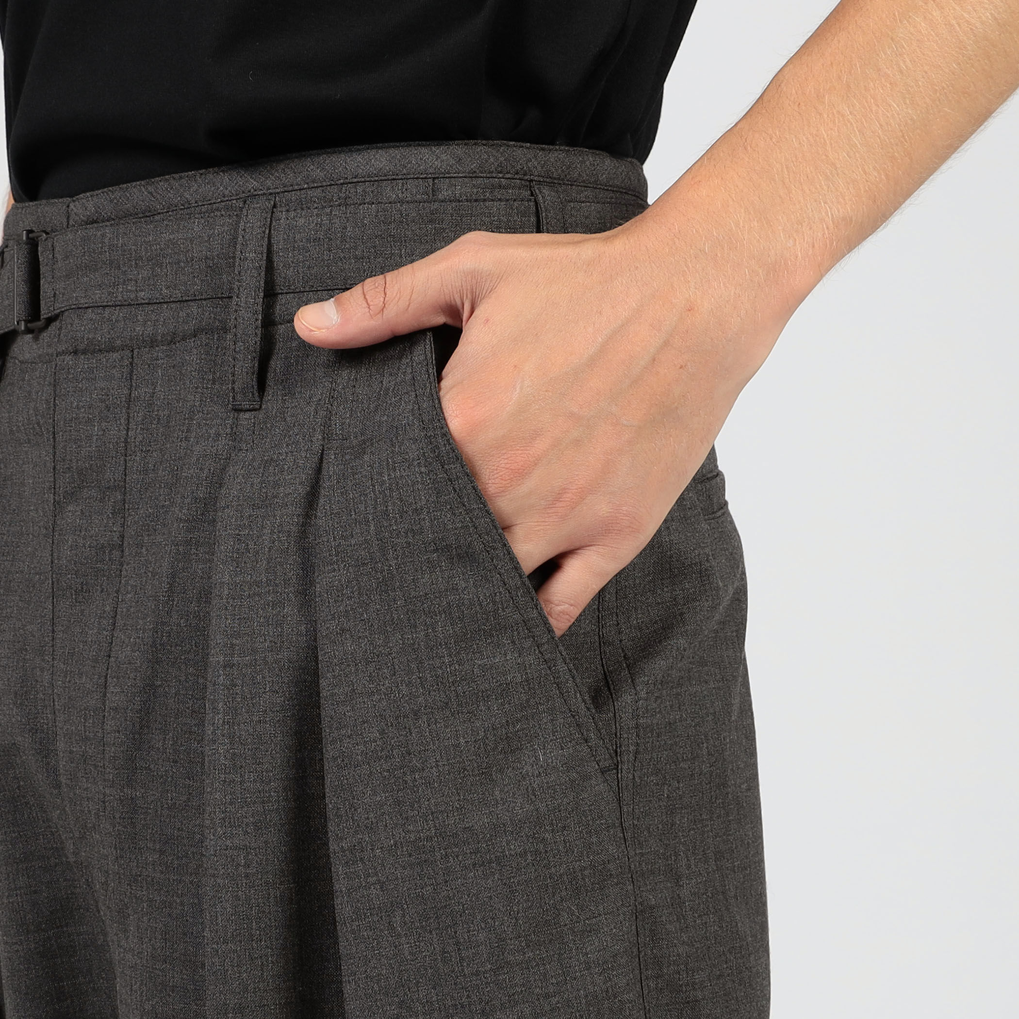 LEMAIRE BELTED PLEATED PANTS｜トゥモローランド 公式通販