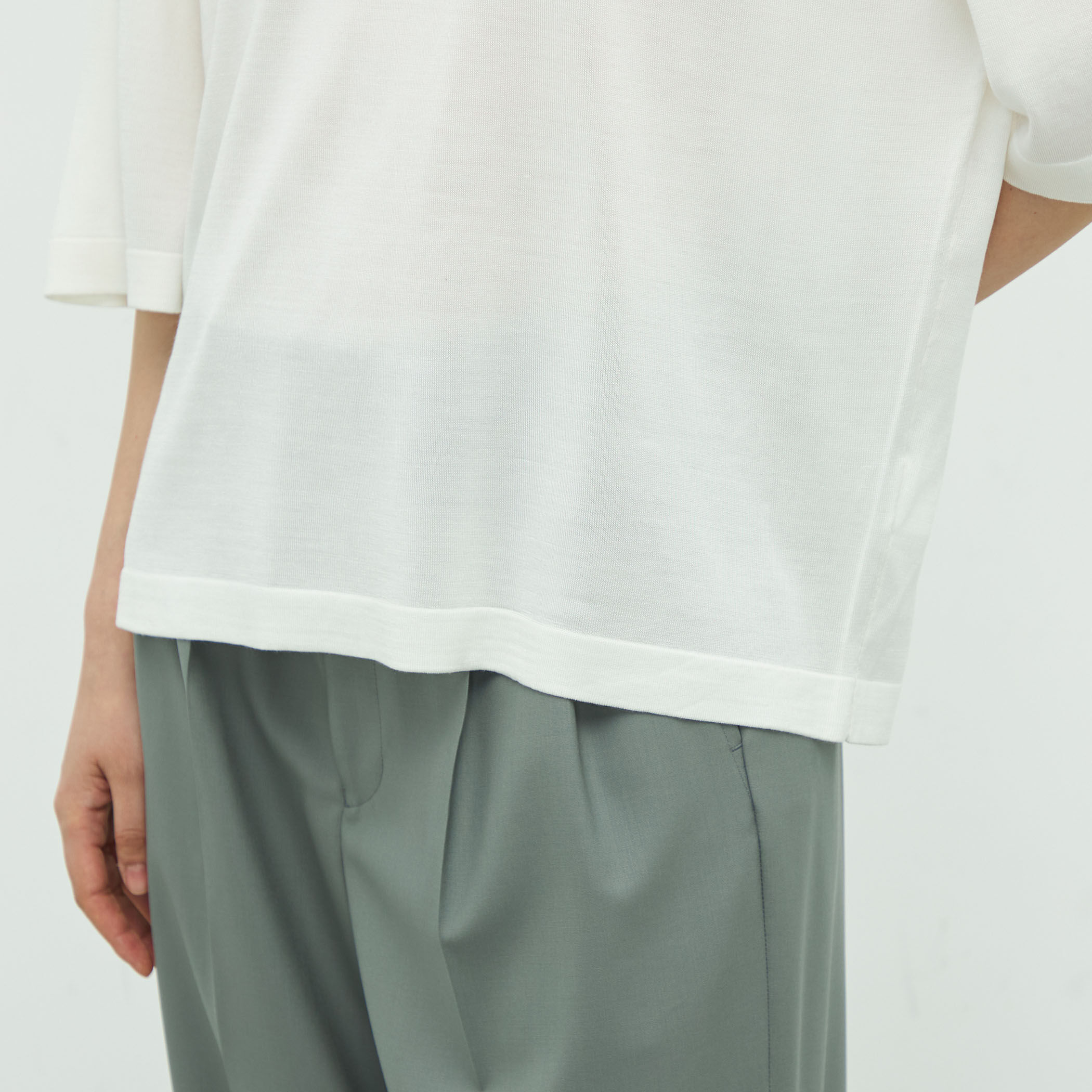 タグ付き✨2024 トゥモローランド ナップコットン ペタルスリーブプルオーバー セール】 シルクプレーティングコンビ ドルマンスリーブプルオーバー