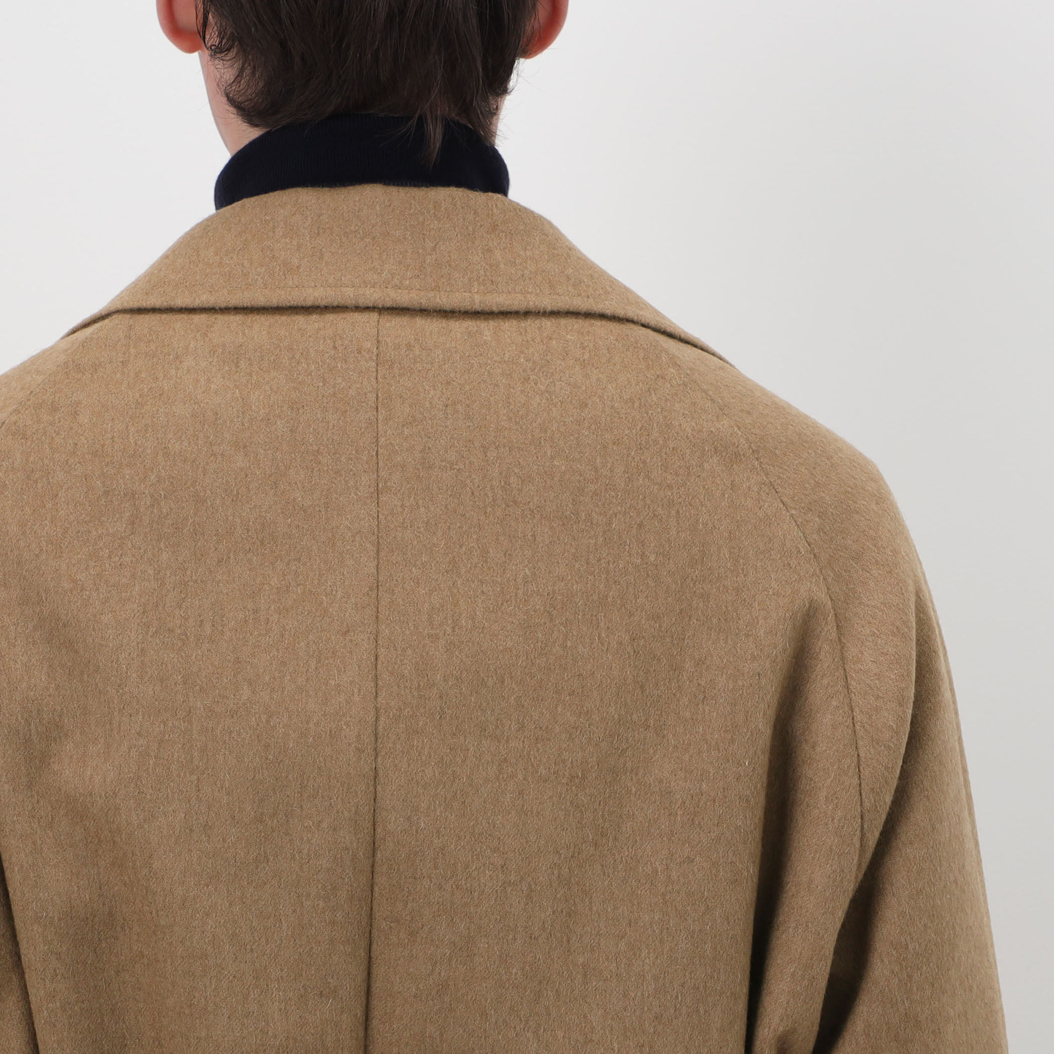 ERRICO FORMICOLA ウール ボタンレスベルテッドコート