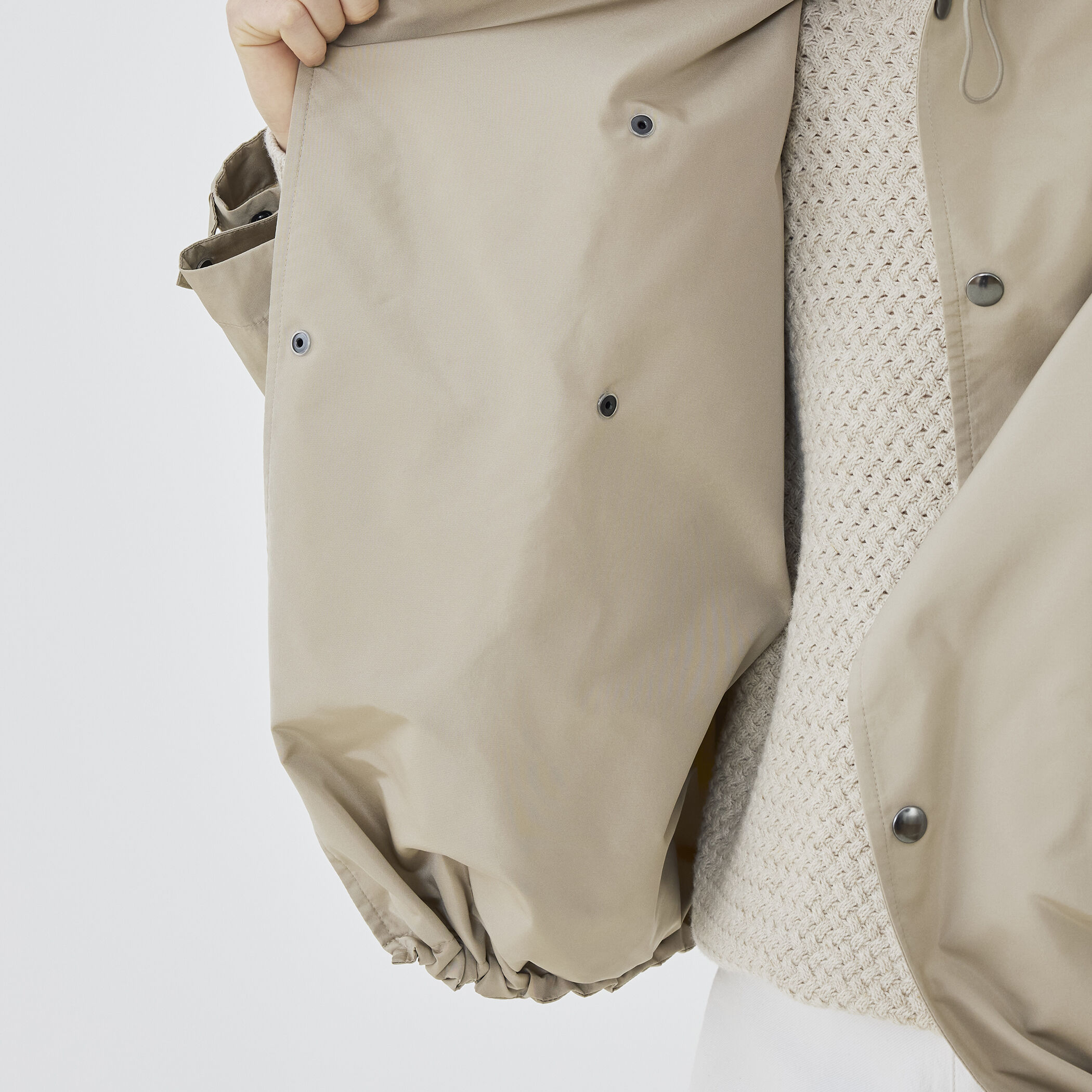 メモリータフタ ハイネックショートブルゾン｜トゥモローランド 公式通販