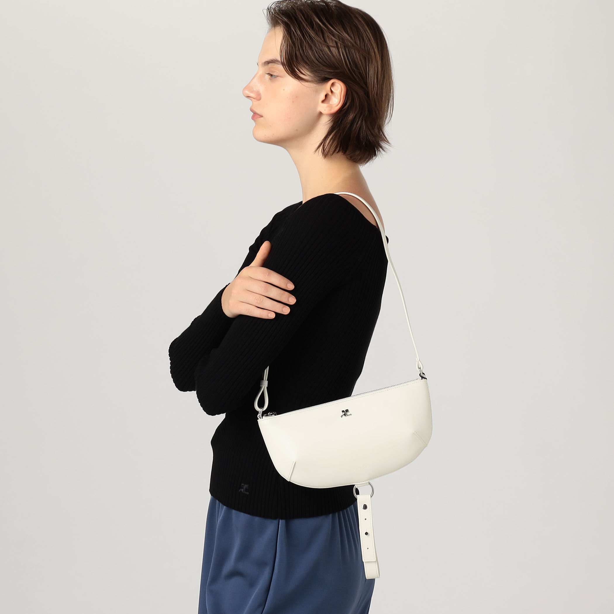 Courreges HOLY ECLIPSE ショルダーバッグ｜トゥモローランド