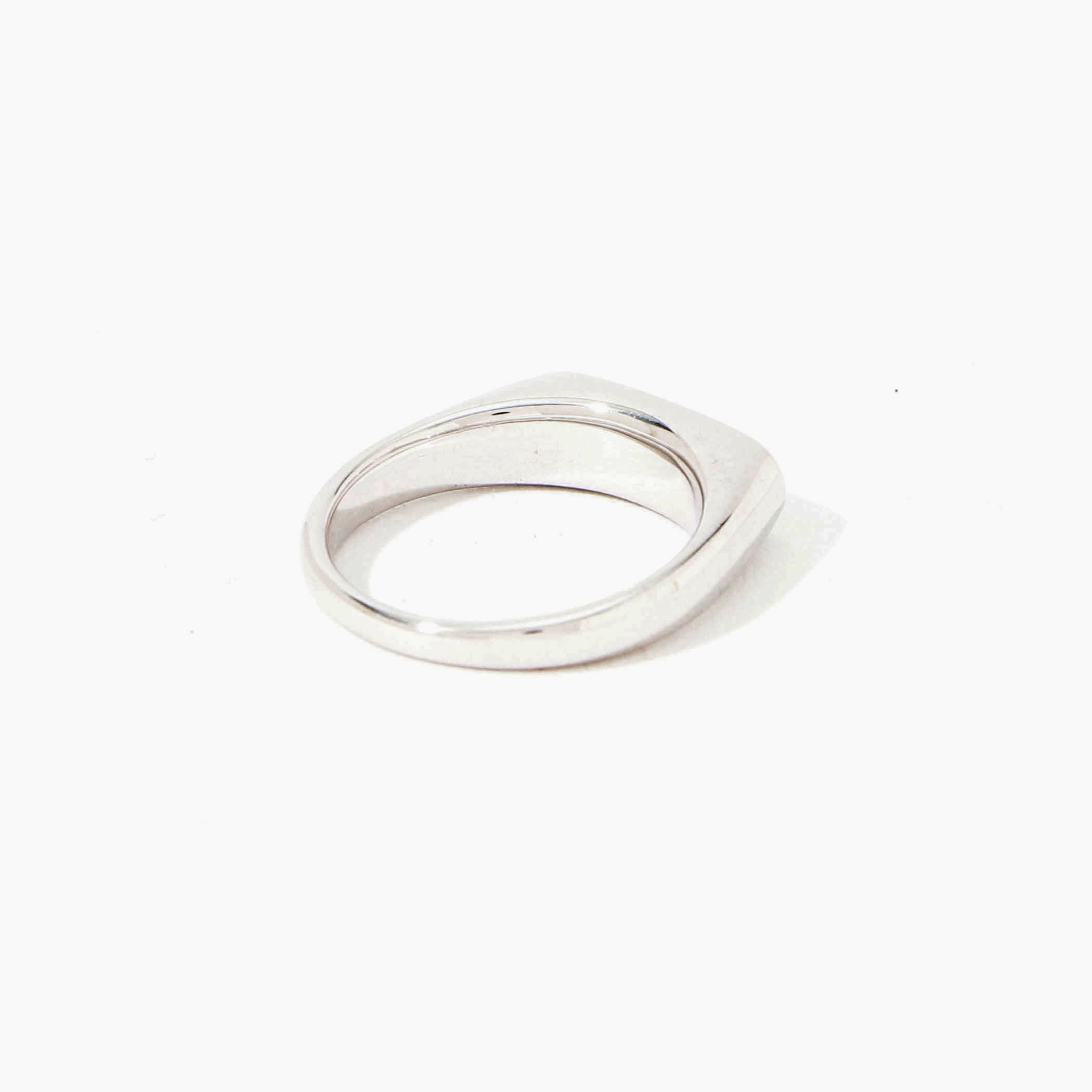 TOM WOOD トムウッド　Mario Ring White MOP Mario Ring White Mother of Pearl - Tom Wood Project Official