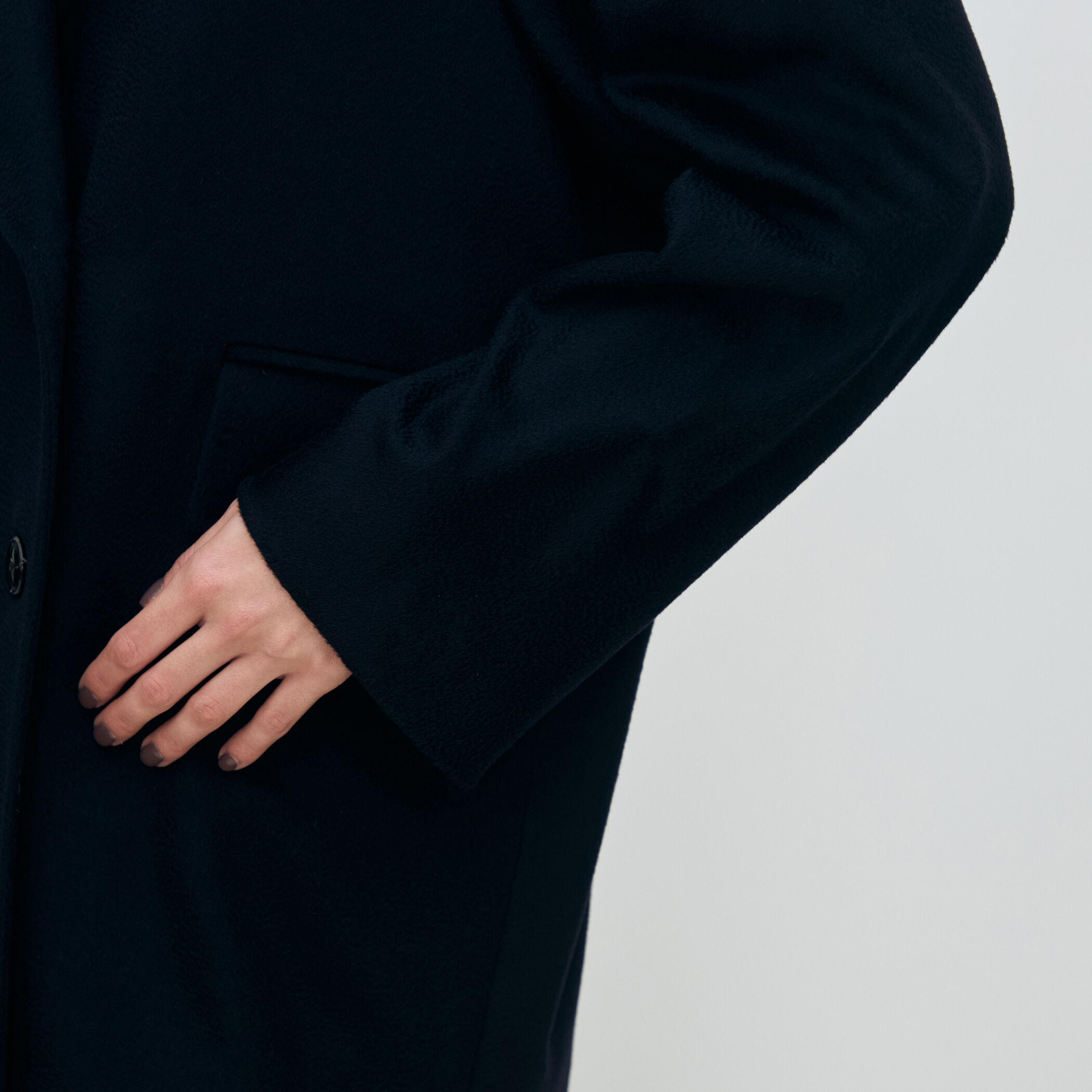 新品 ラグランショートコート 送料無料】ウェービーカシミヤ ラグランショートコート | maison